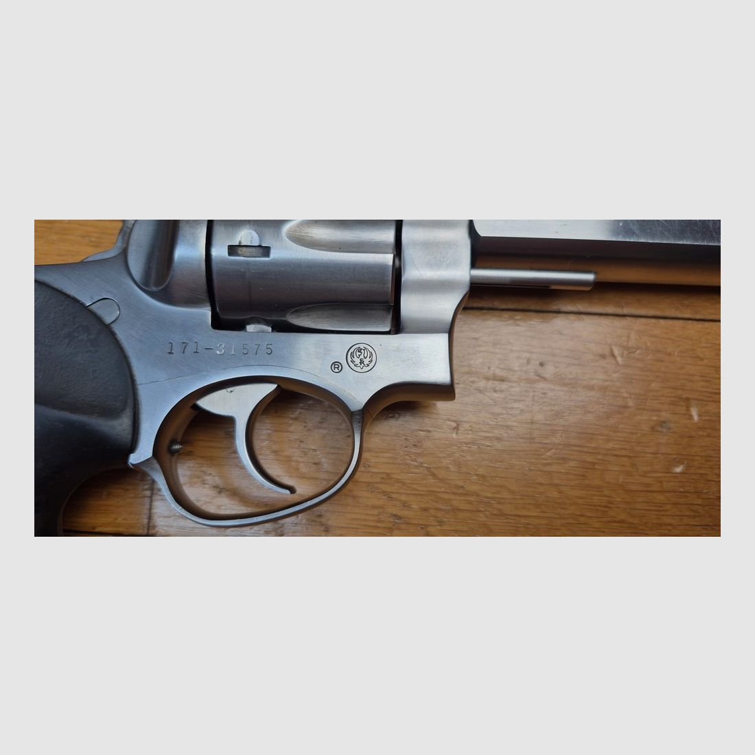 Zeldzame Revolver Ruger GP 100 "Custom" – Model met 6-inch loop – Zeldzame aanpassing met zware loop ABOM in Duitsland – Volledige stalen rail met verstelbare richtmiddelen en Wichita voorzicht van 100% staal – Kal. 357Magnum / 38 special – Vuurwapen van september 1992 – Zeldzame aangepaste Ruger – TBE/TBE+, afbeelding 28 van 30