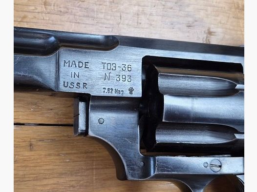 Rare revolver soviétique TOZ-36 – Arme de compétition simple action en Système Nagant – Cal. 7,62×38 Nagant – Tula – 6 Coups (et pas 7!) – Poignée compétition – Arme très rare en TBE.