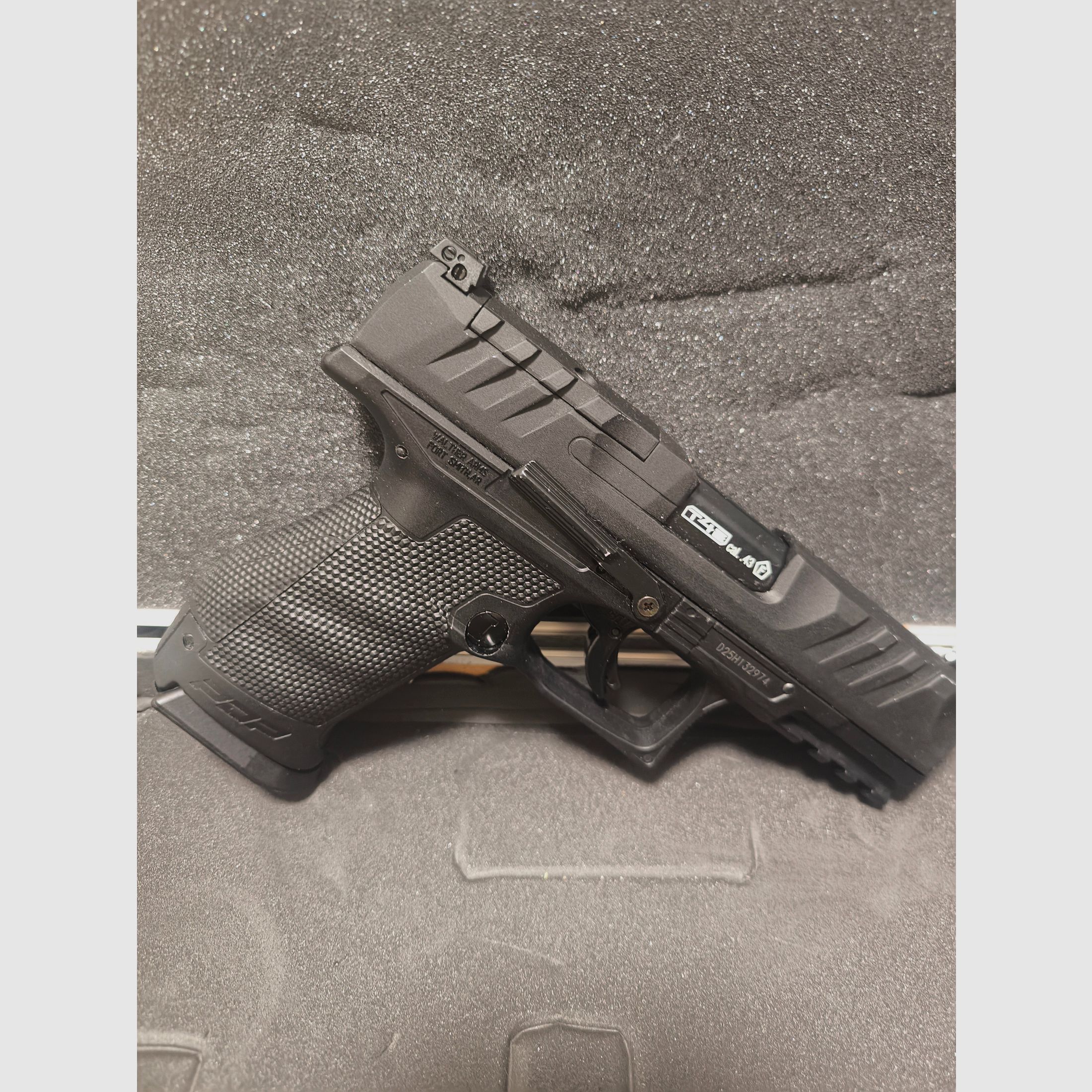 ⚠️ Achtung MagFed Freunde, Walther PDP Compact 4 T4E, Kaliber .43 nur 1 Magazin zur Probe Geschossen, Funktionell & Optisch sehr  guten Zustand & Dichtung ist Absolut Dicht!! Sowie 1 Packung 10er Walther Co2-Kartuschen & Munition +Passenden Holster v. Umarex, ⚠️ Versandkosten Frei!! 