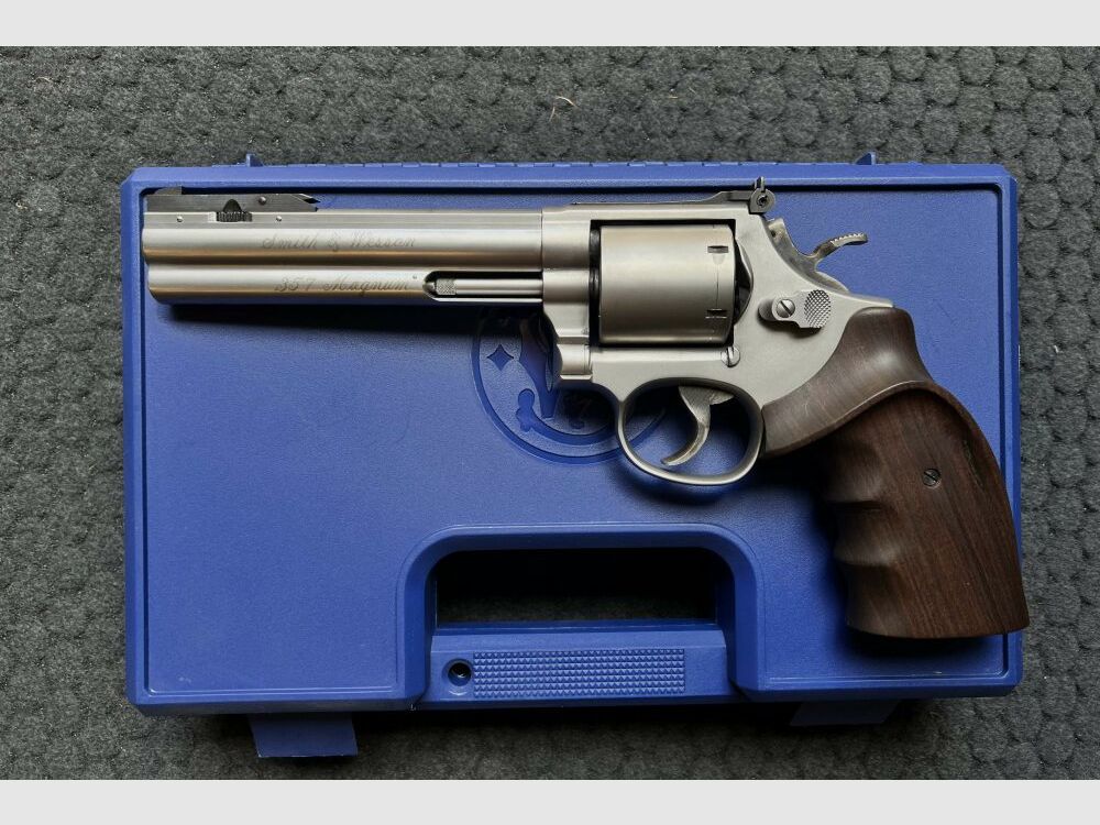 Smith & Wesson 686-4, Revolver Sondermodell "Practical Champion" Kaliber .3 .357Mag