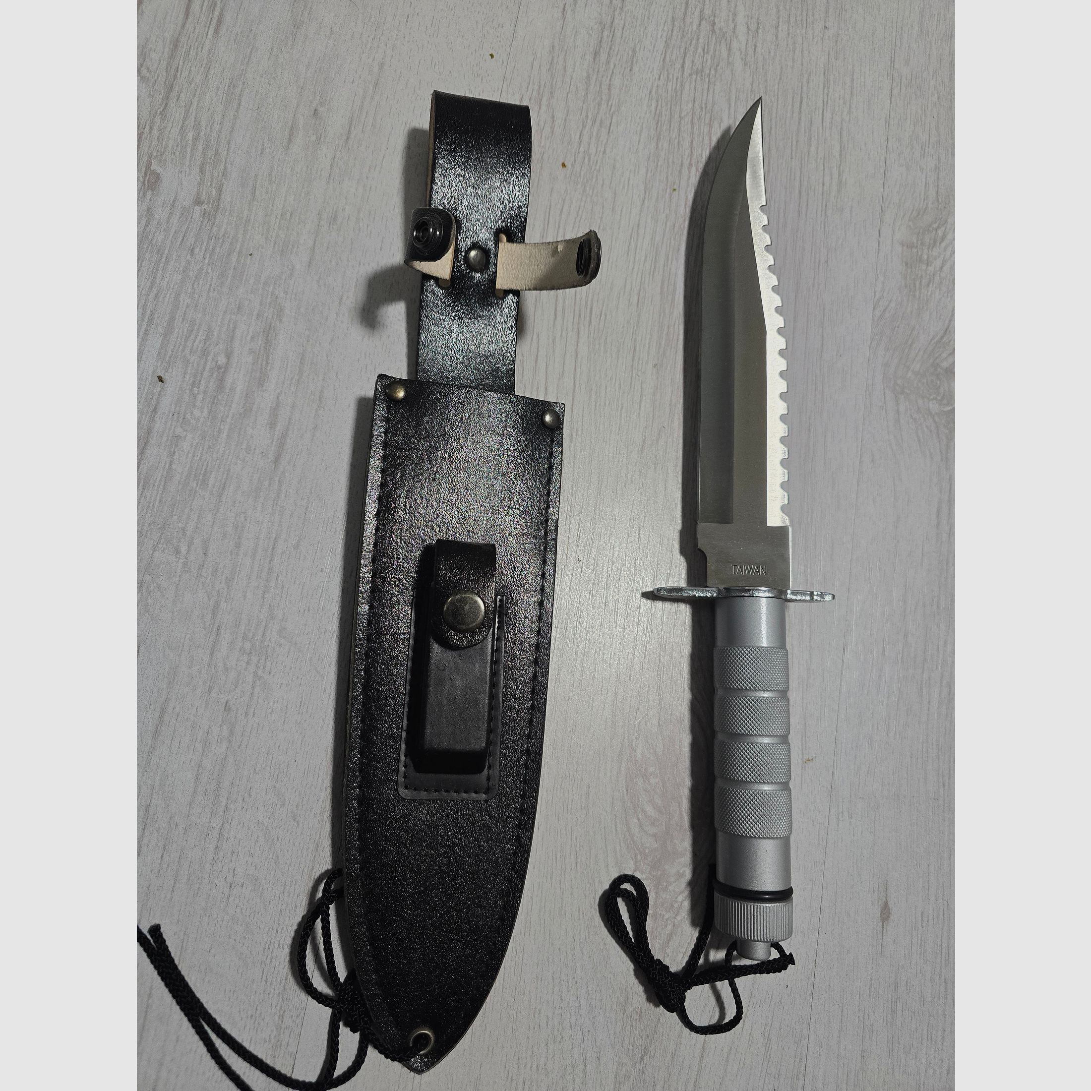 COLTELLO DA SOPRAVVIVENZA !!