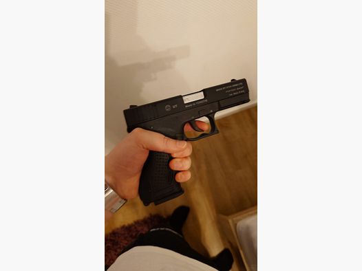 Collezione di armi a salve e decorative