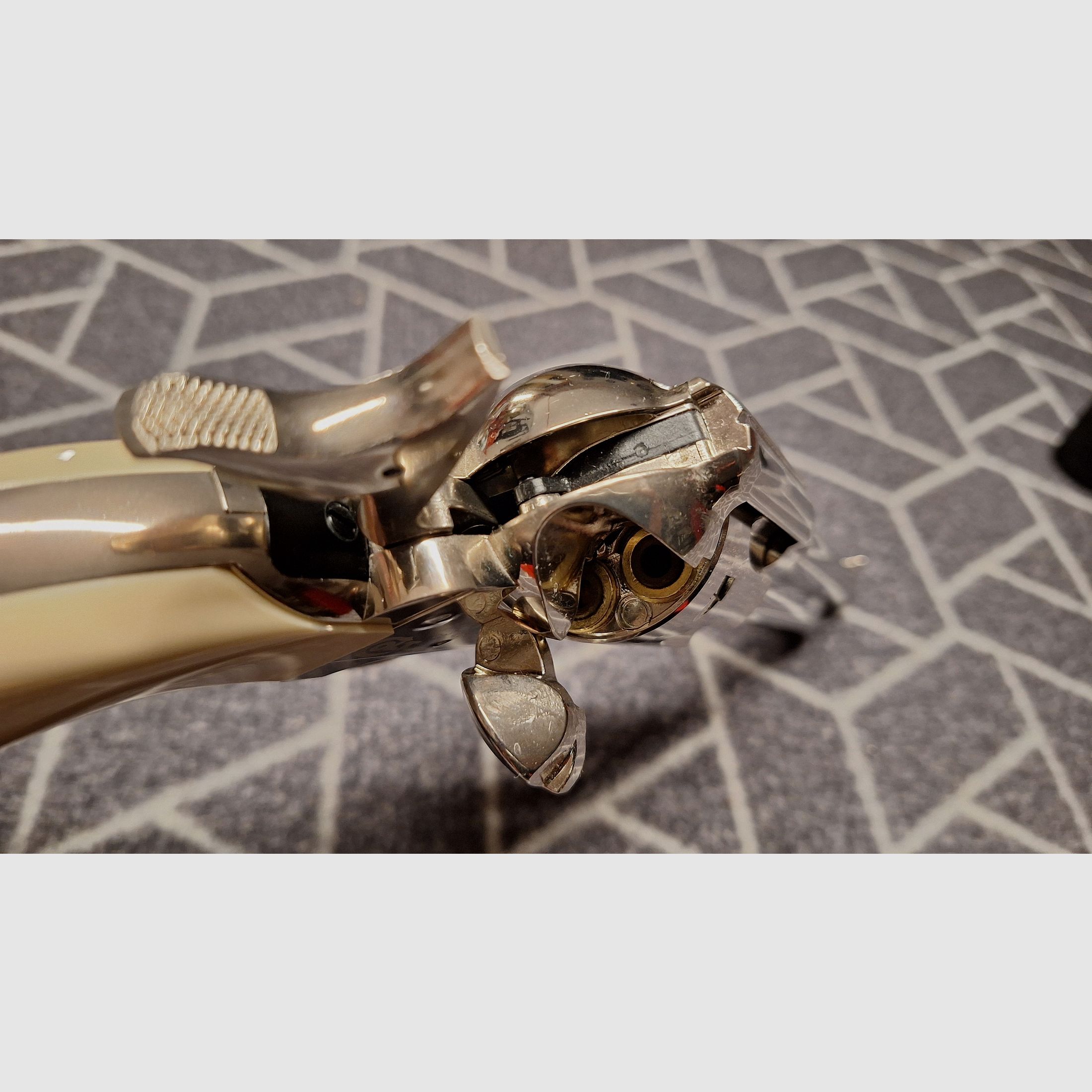 Colt Single Action Army® 45 nickel Co2 revolver caliber 4.5 mm BB-NEW