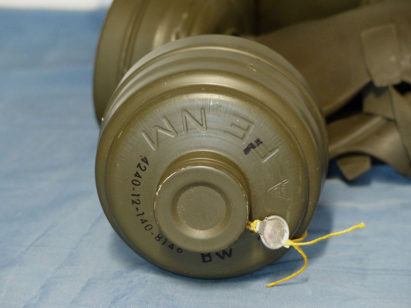 Bundeswehr ABC-beschermingsuitrusting transporttas, gasmasker 2 filters en accessoires BW jaren '70