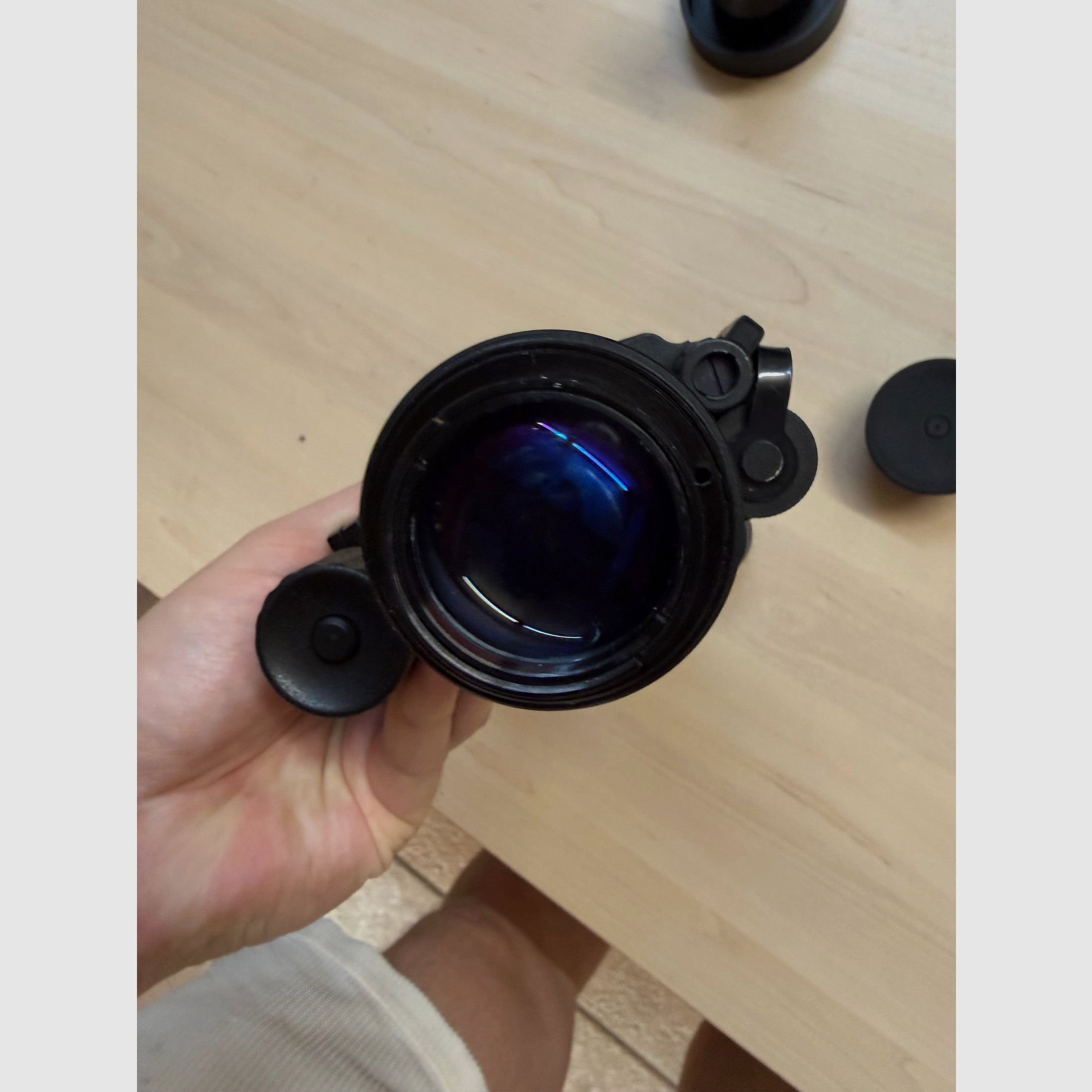 Dedal 552 Gen. 3 Schwarz/Weiss analoges Nachtsichtgerät Lahoux Helios Pro 850 Nm
