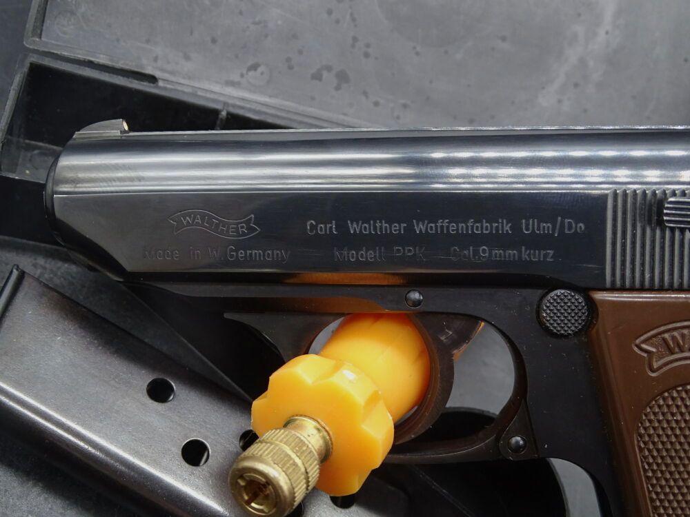 Walther PPK kaliber 9mm kort uit 1973 PPK