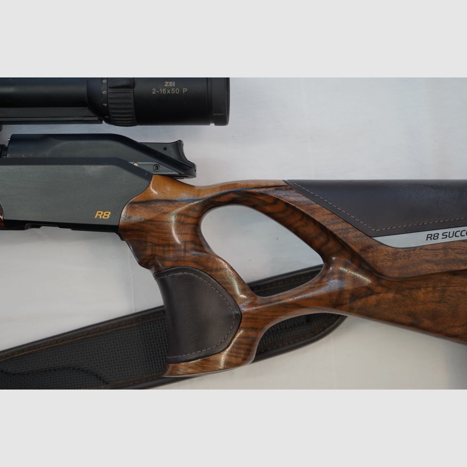 R8 successo pelle, legno, pelle, mirino Svarovski, grilletto Atzl