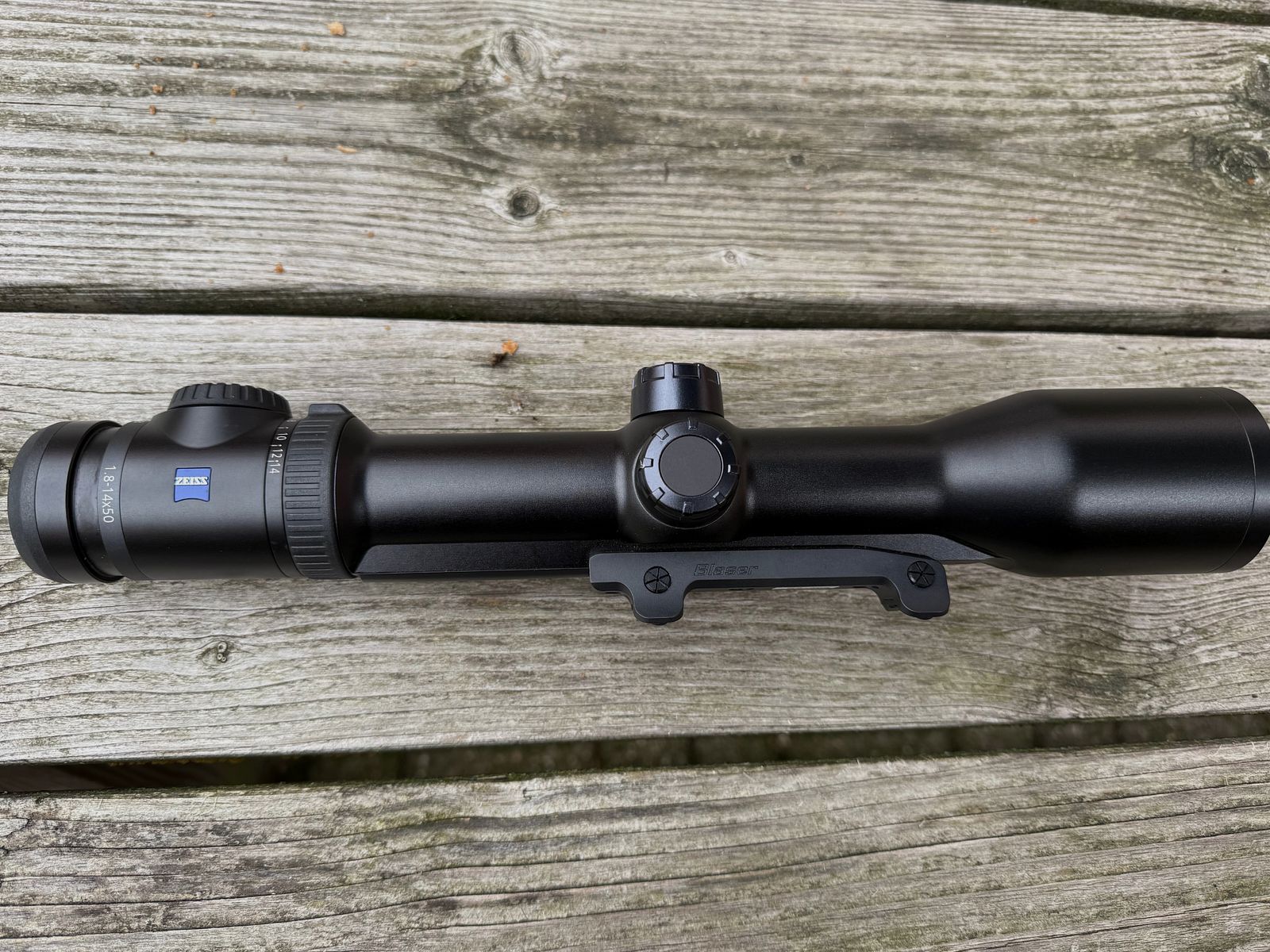 Zeiss Victory V8 1.8-14x50 lunette de tir (36 mm !) & montage Blaser