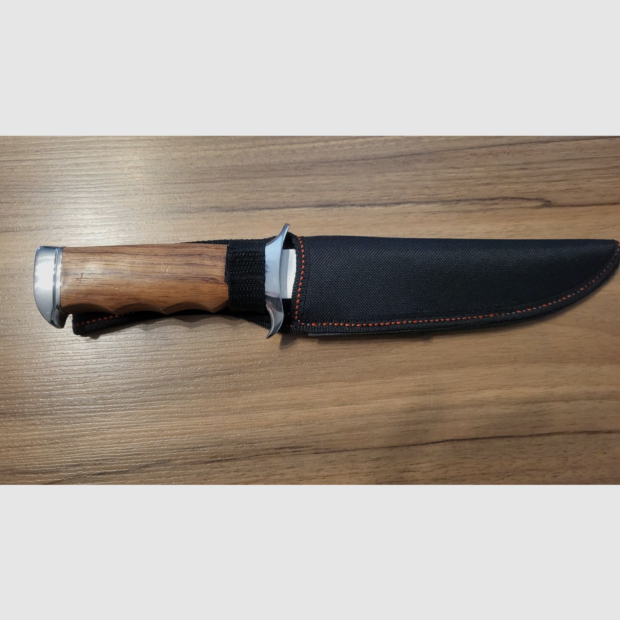 Jagdmesser / Bowie-Messer mit Holzgriff und Scheide