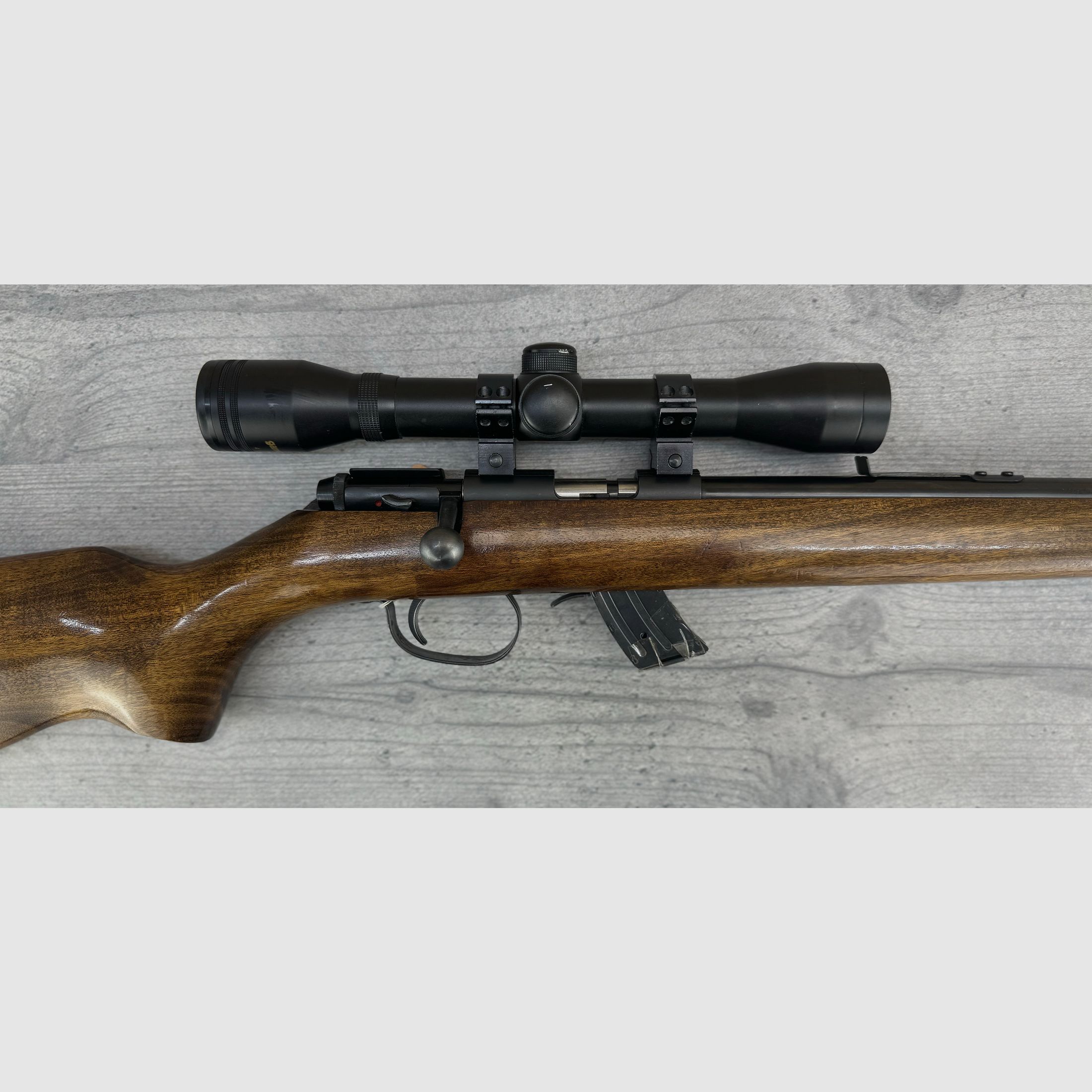 CBC Model 122, Kal.: .22lr Repetierbüchse + Gamo Zielfernrohr