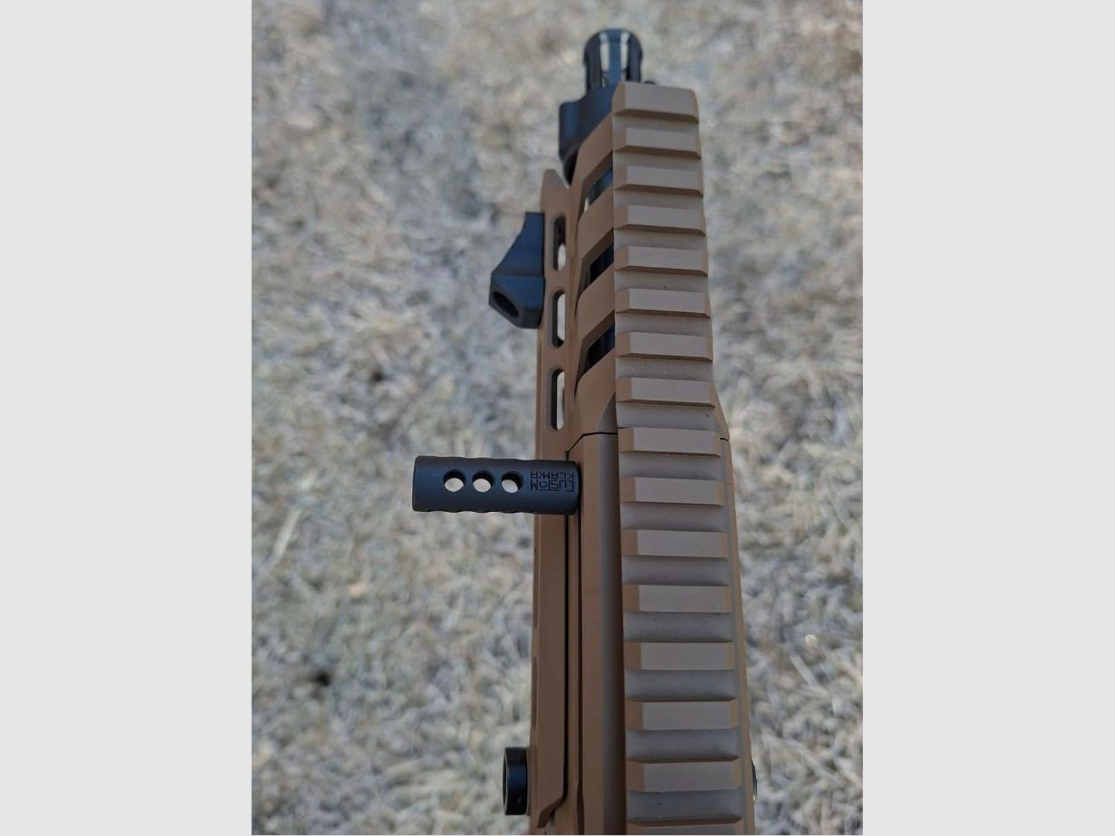 HUGLU MOHAC CUSTOM charging handle, image 4 of 5