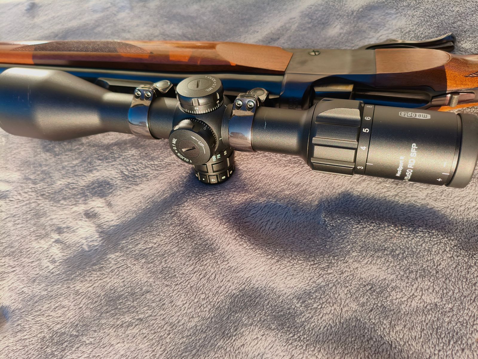 BLOCKBÜCHSE RUGER #1 (No. 1) .243 WIN pacchetto completo con MEOPTA 3-15x50