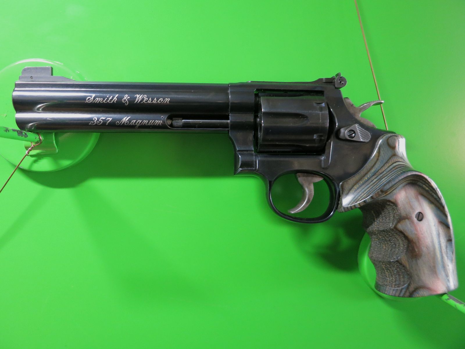 Revolver SMITH & WESSON modèle 586-5, Champion de tir 6", Cal. 38/357 Mag, Bleu royal   #33-, image 7 sur 15