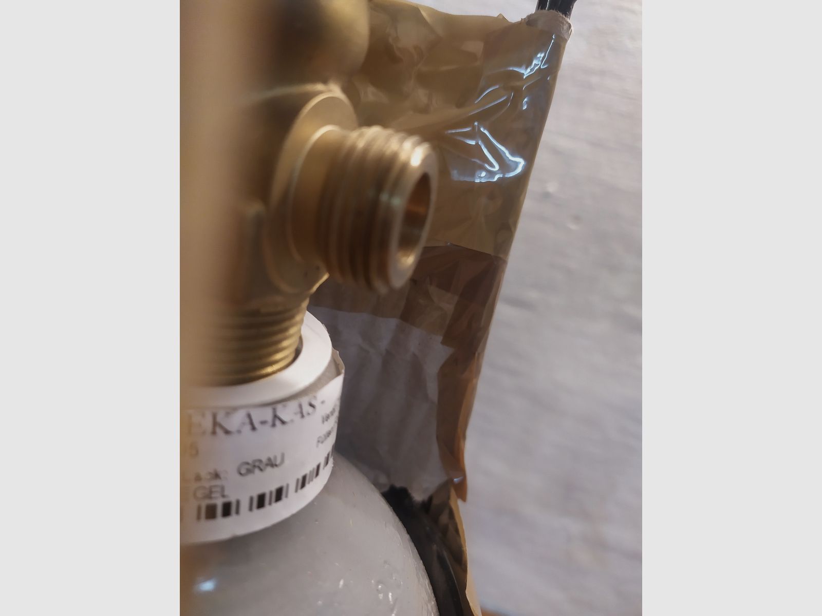 Attrezzatura completa per Paintball - Come nuova - con Marker Cal.68 e 2 serbatoi di CO2 ecc.