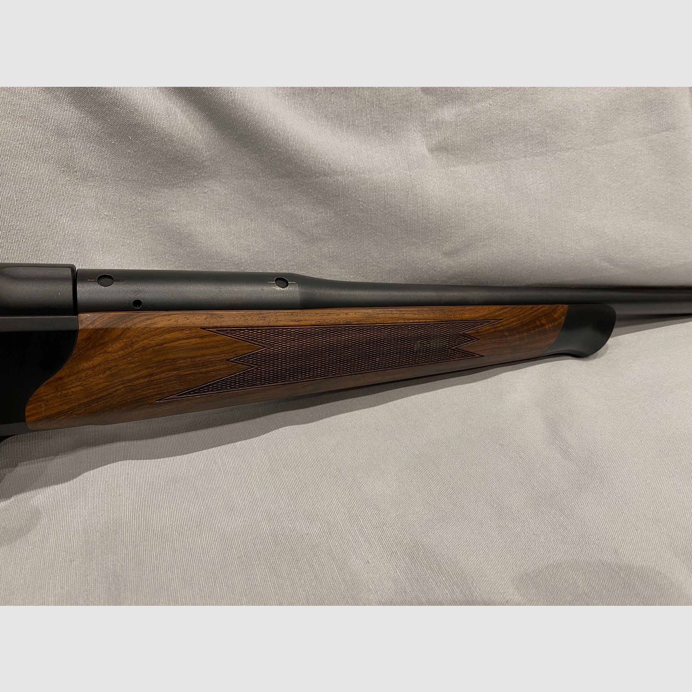 Blaser R8 Holz Standard mit Swarovski Sattelmontage 