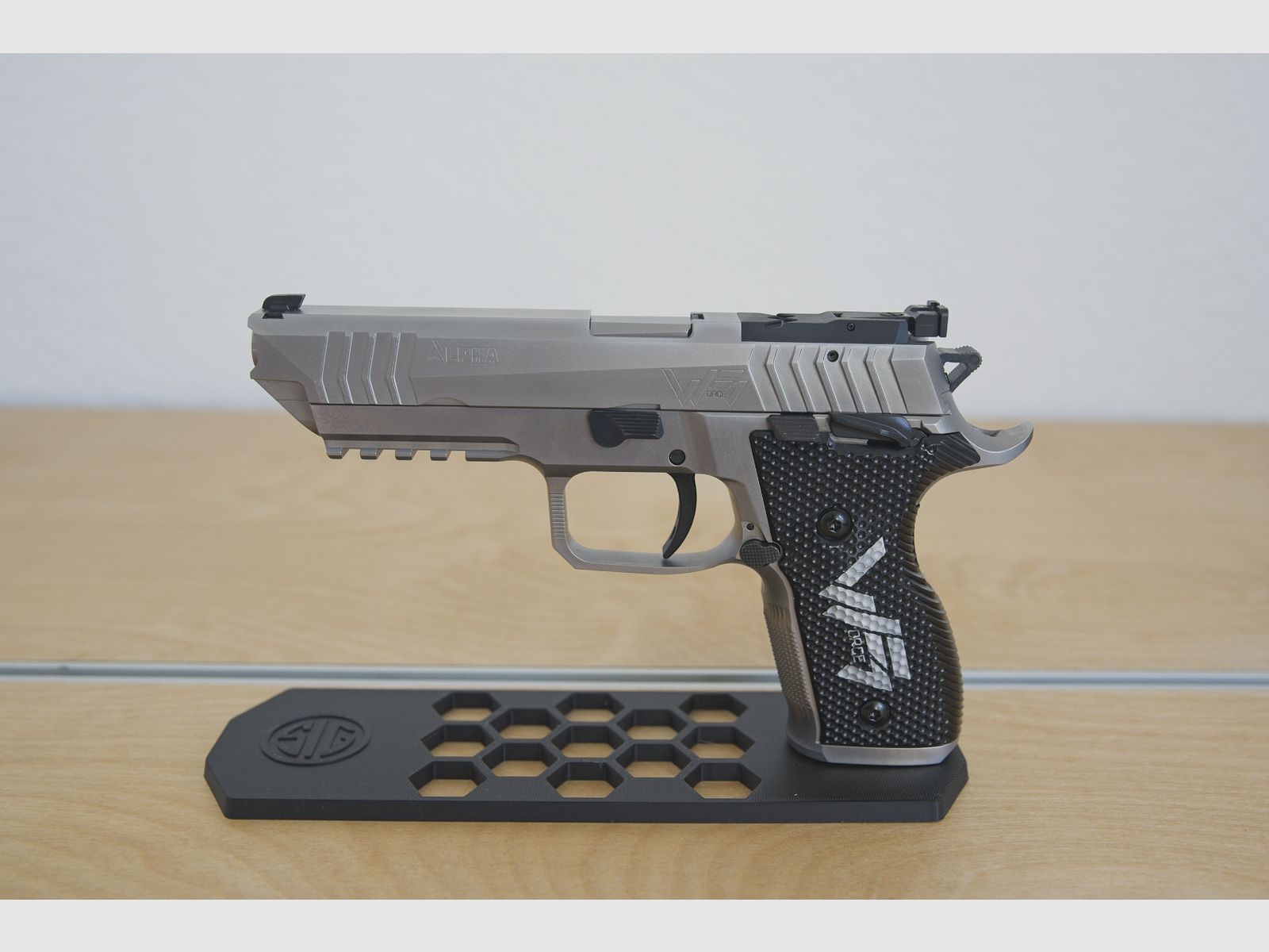 Arex Alpha Race WForce 1 