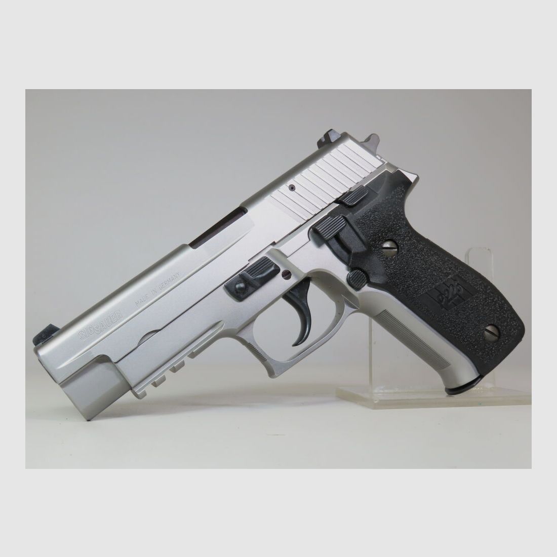 SIG Sauer P226