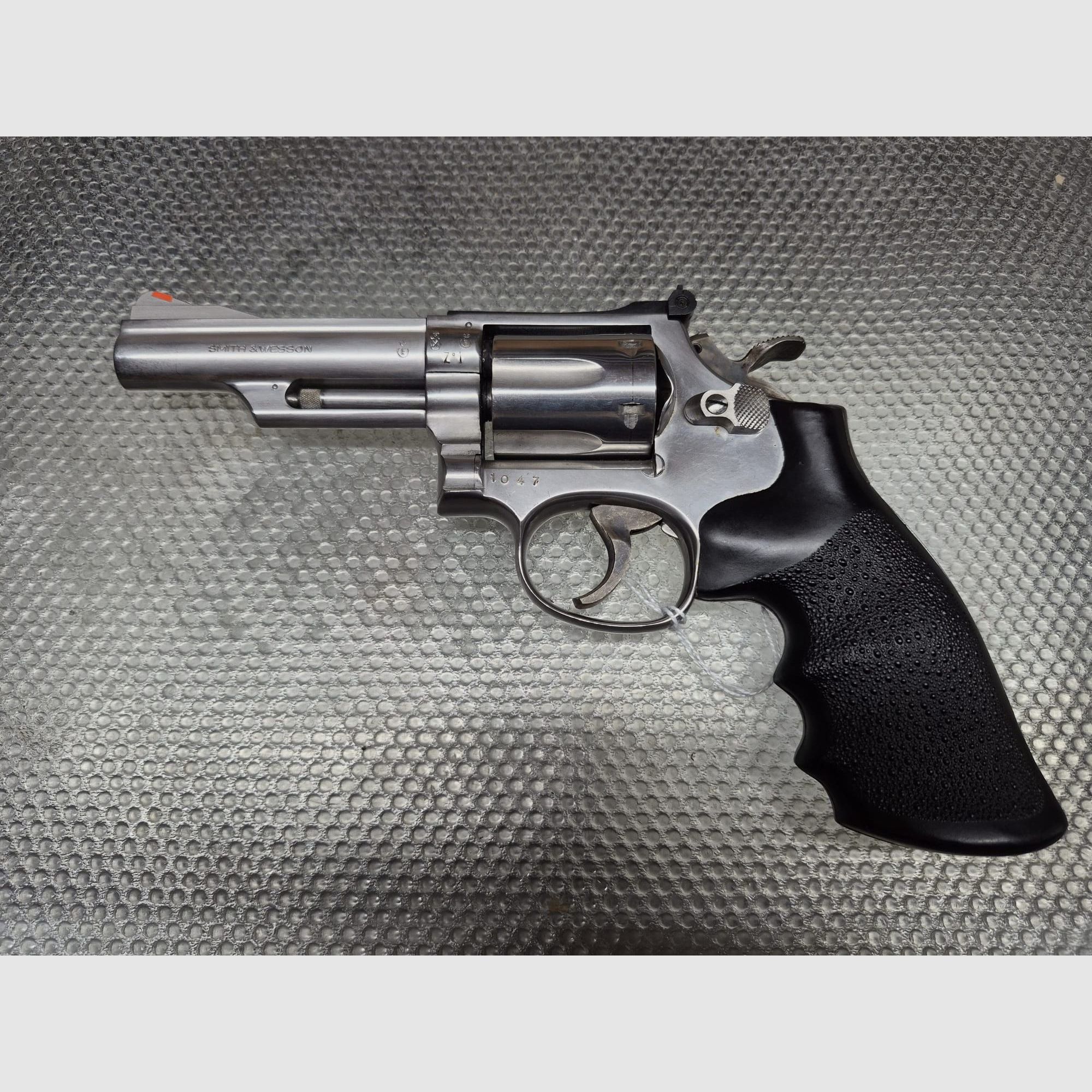 Revolver S&W cal.357 d'occasion, image 2 sur 2