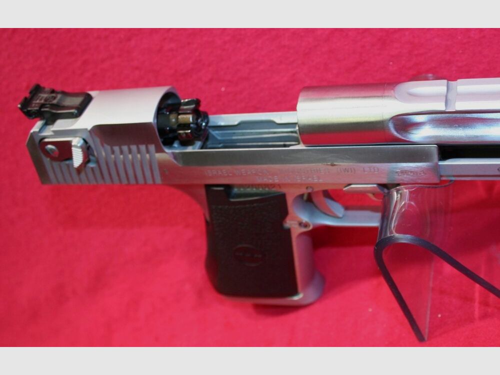 Desert Eagle	 Magnum Research