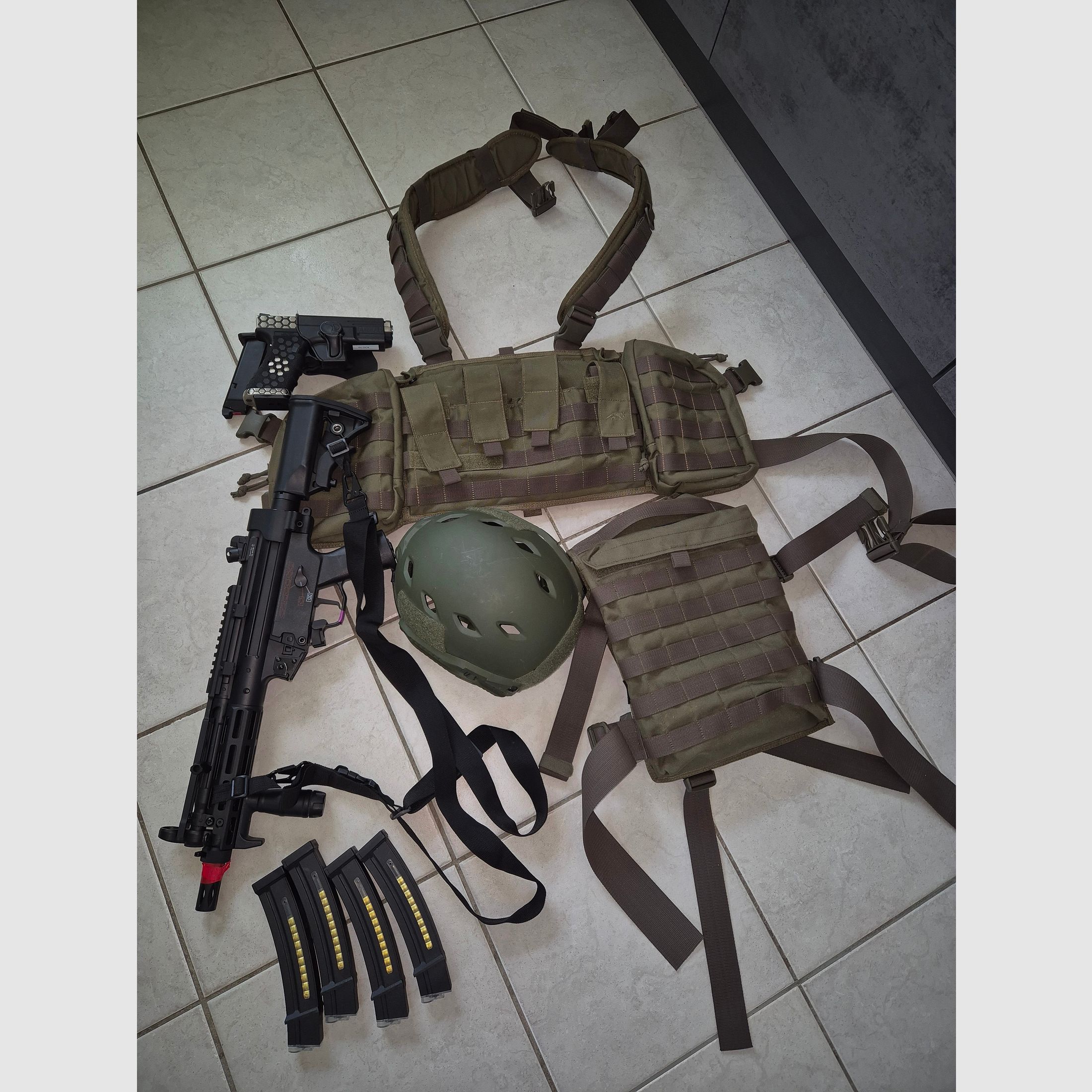 Komplette Ausrüstung, MP5, Glock