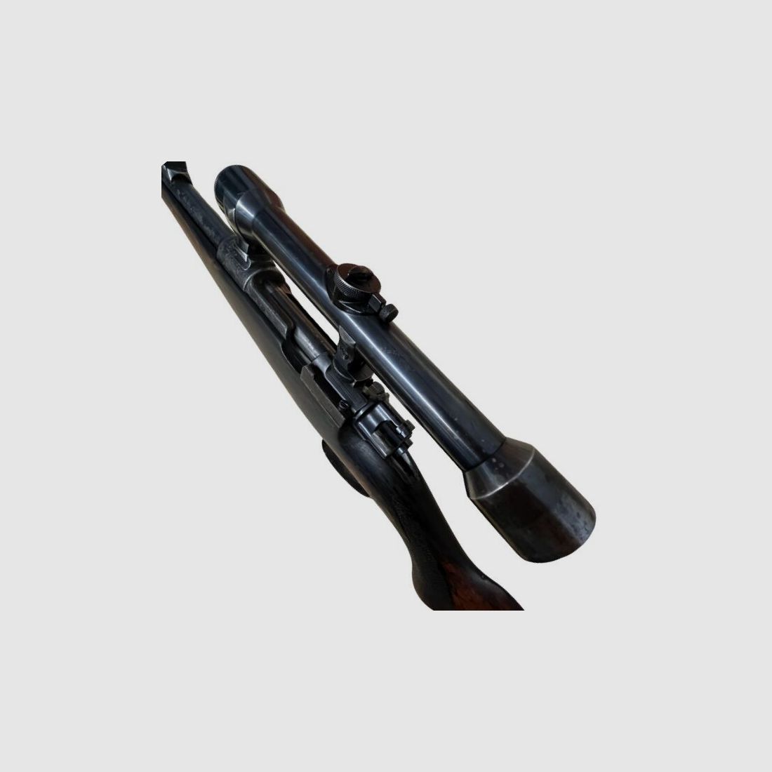 Inconnu avec ZF 4 et système de montage SEH 98