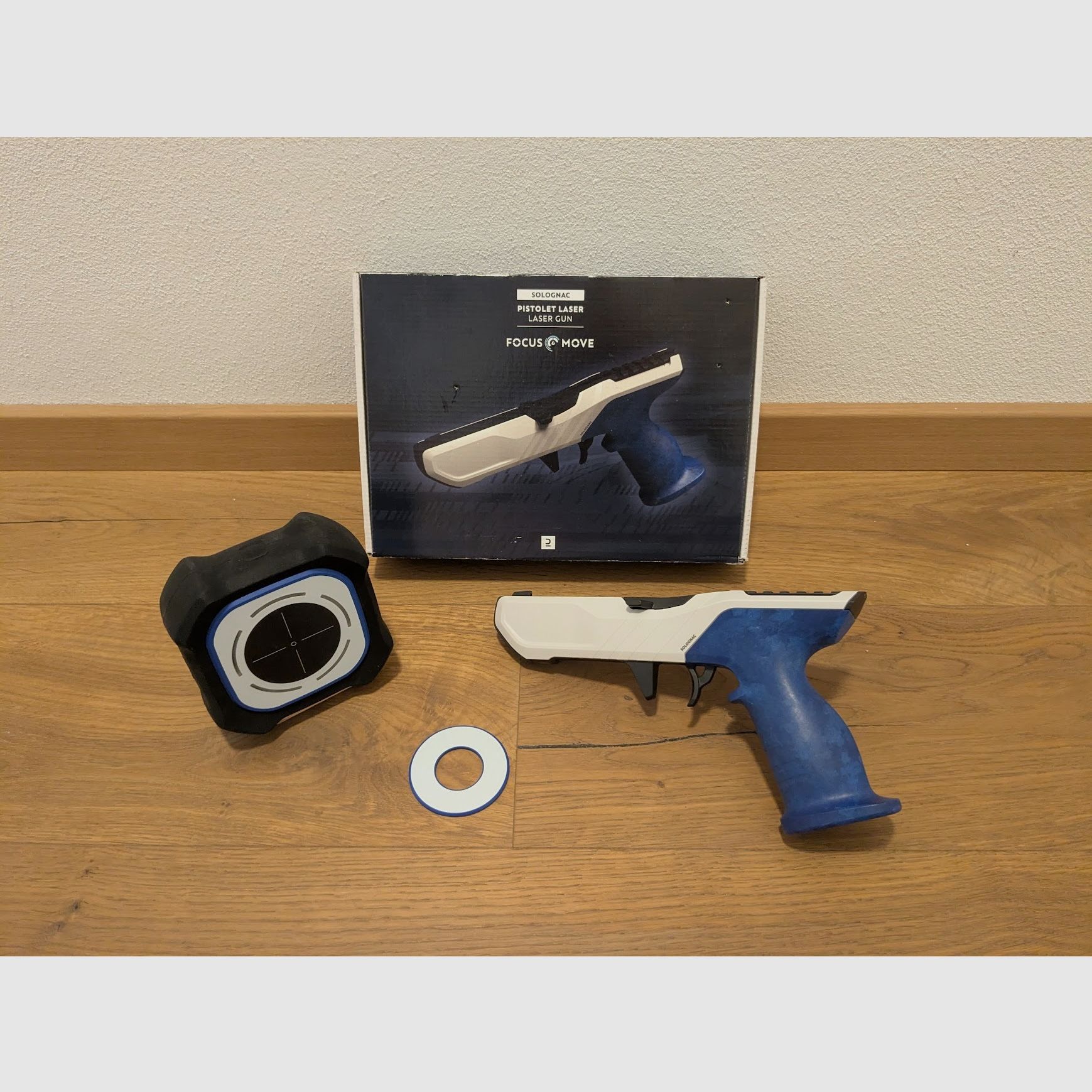   Neuwertig: „Focus and Move“ Laserpistole inklusive eletronische Zielscheibe (Decathlon) 