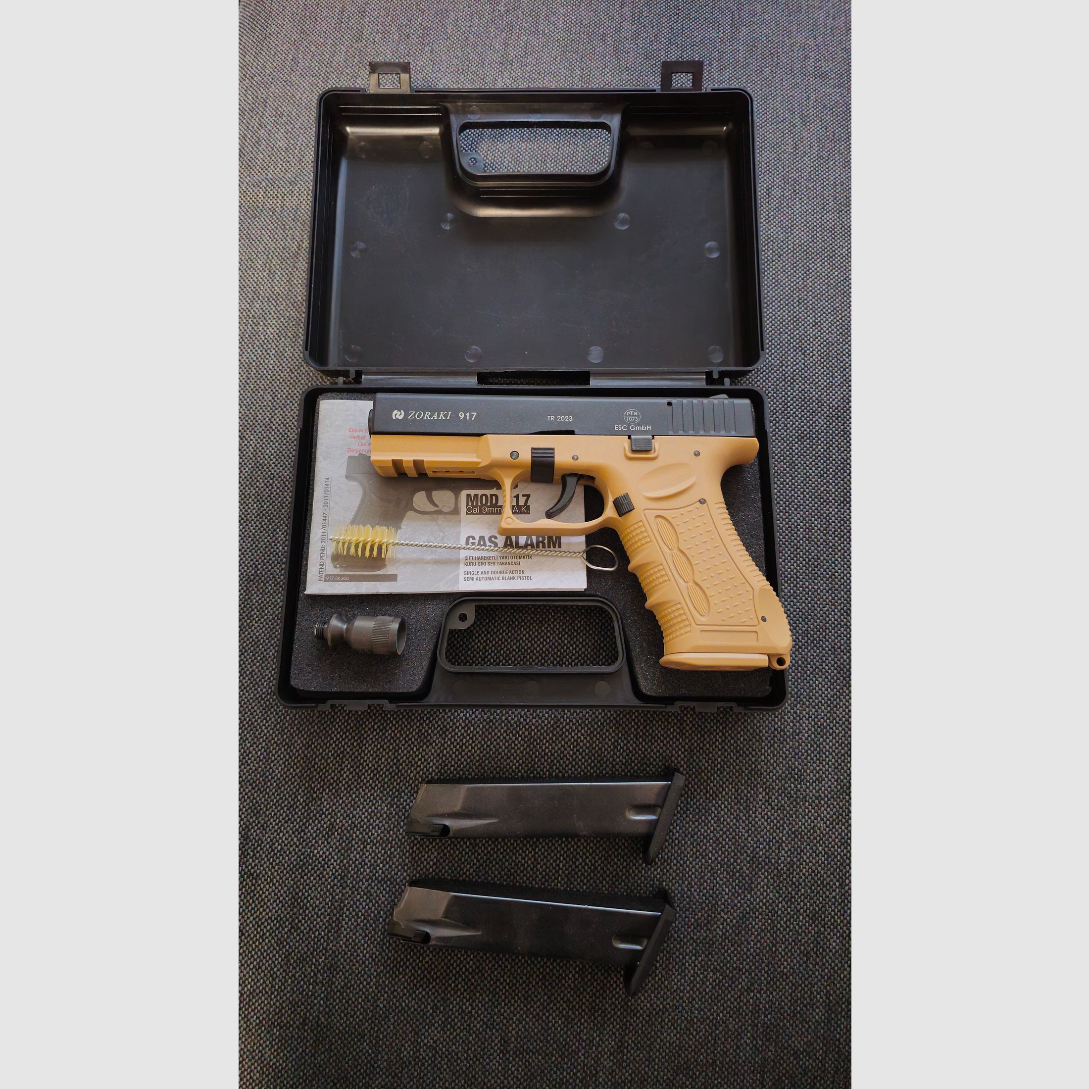Zoraki 917 tan/schwarz + 2 Magazine 