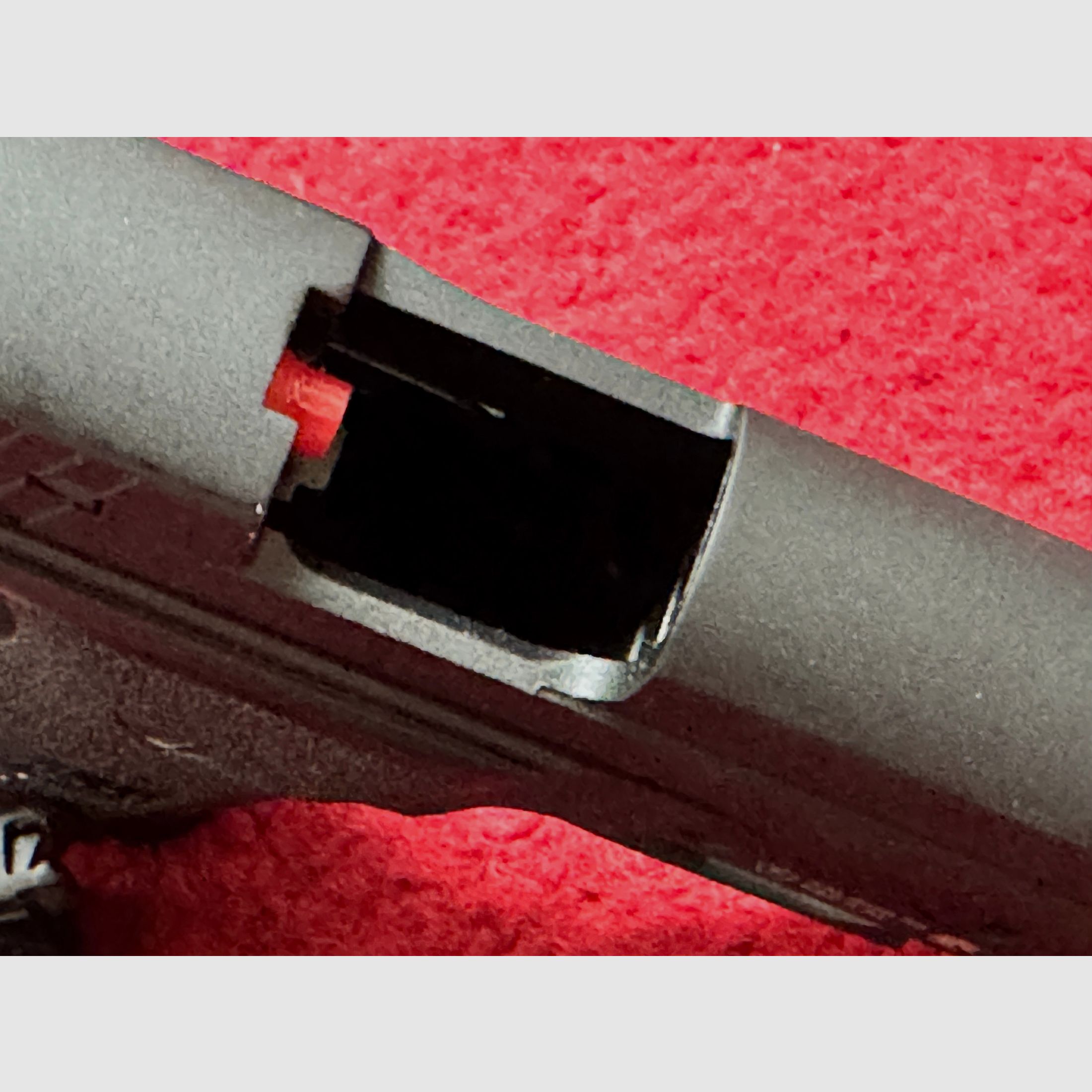 KJ Works KP-01 SIG P226 Vollmetall Gas Blow Back Airsoft GBB 6mm + Tasche-Holster - 3 Magazine 