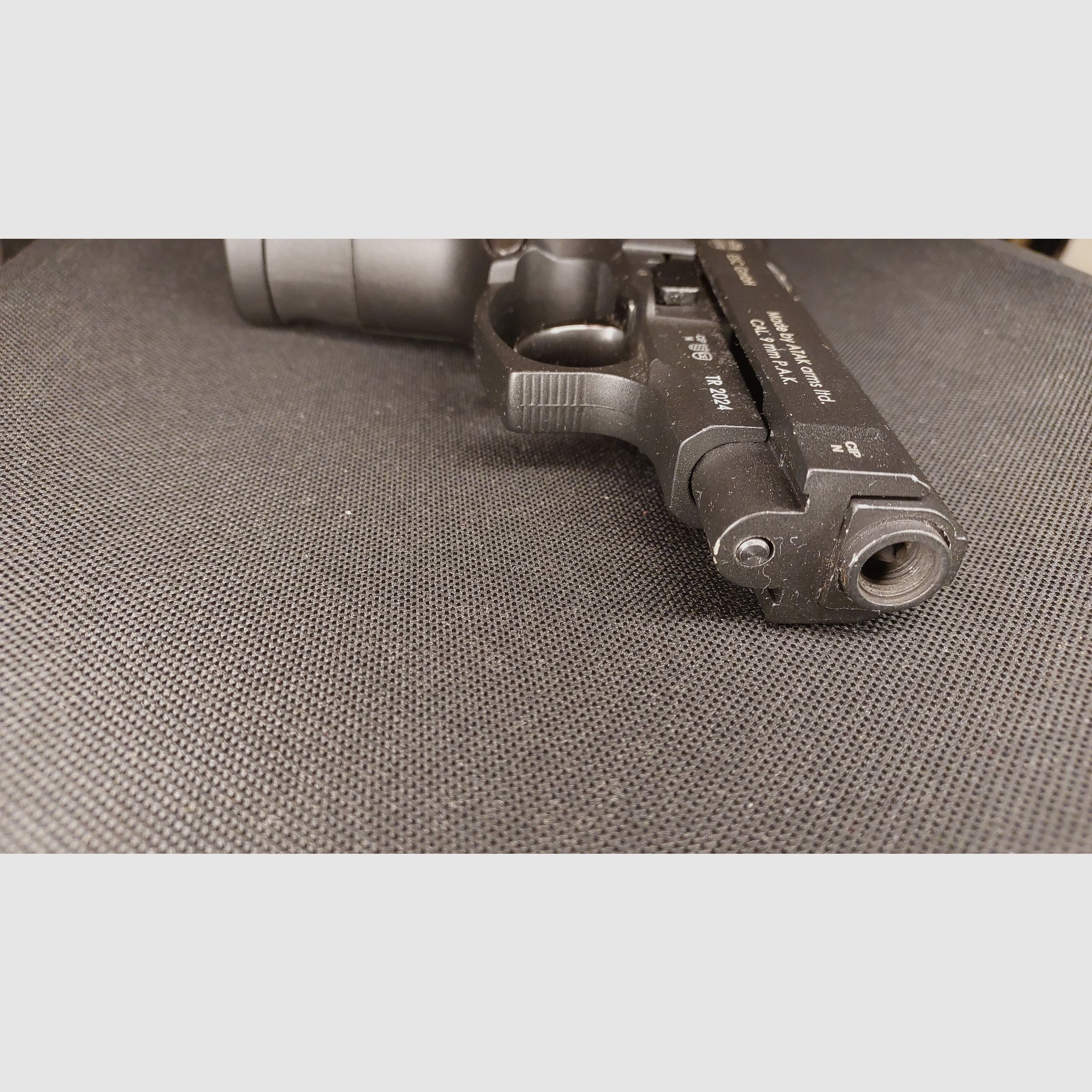 Zoraki 914-P TR-2024 pavonado pistola de fogueo 9mm P.A.K. PTB (1070) Z 914 con cargador adicional de 25 disparos