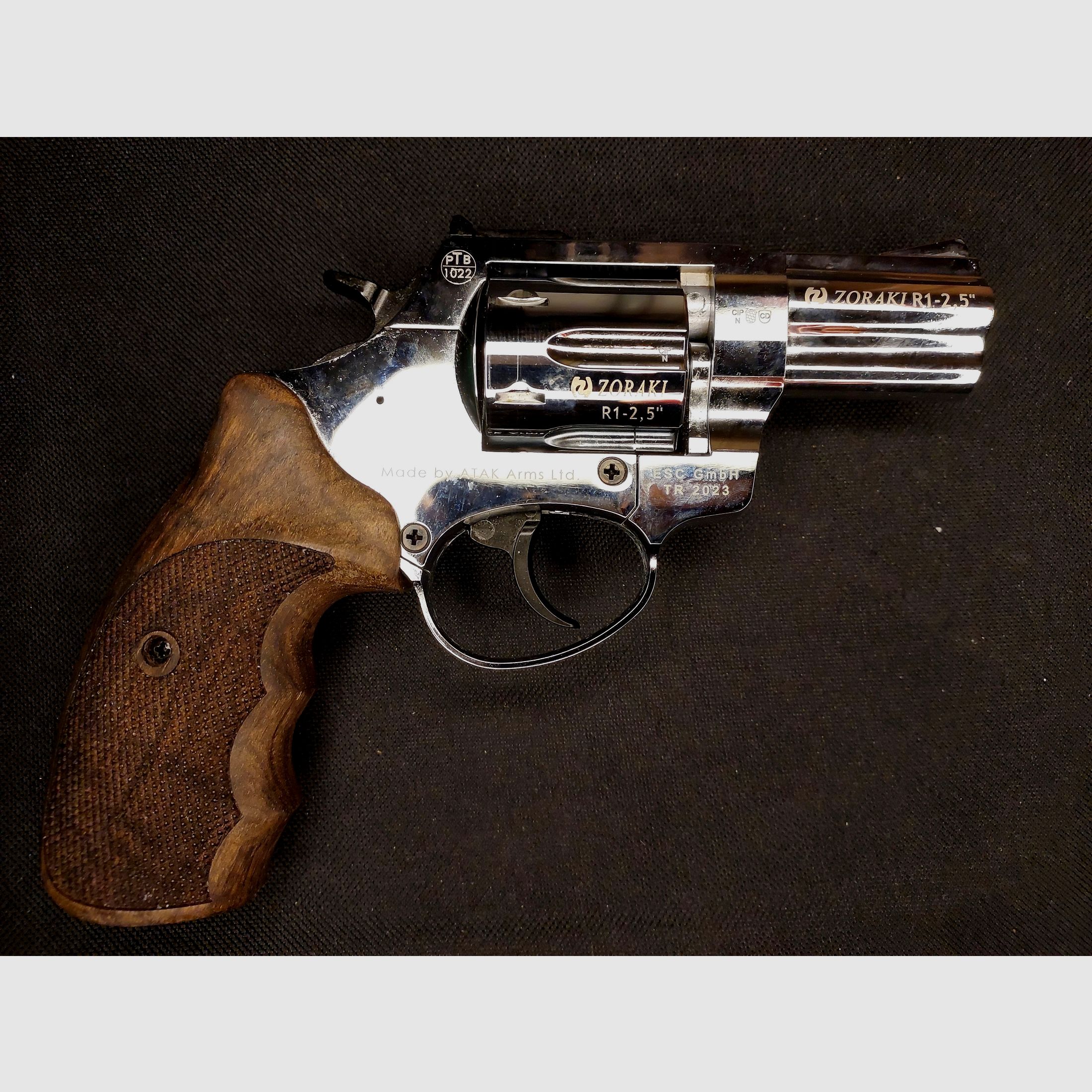Zoraki R1 2.5 inch chrome with wooden grips revolver caliber 9mm R.K. (PTB 1022)