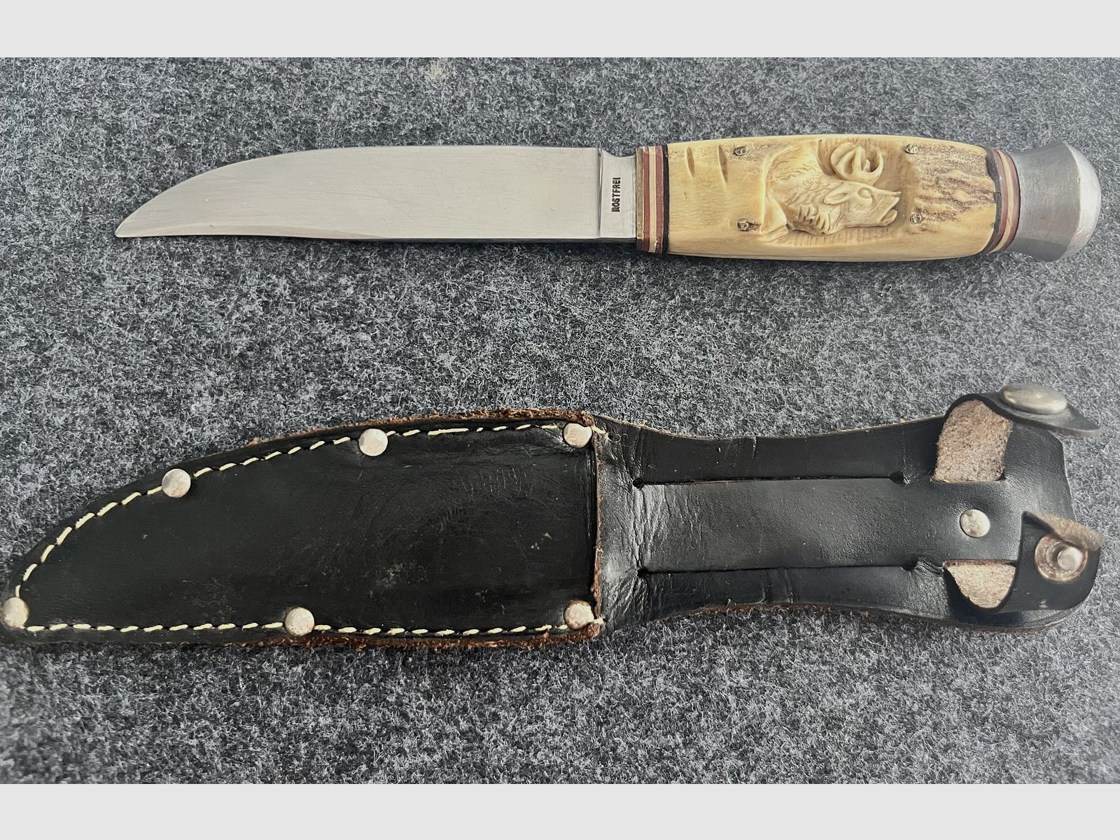Solingen hunting knife "Ackermännchen" – Real horn handle with fine deer carving & leather sheath