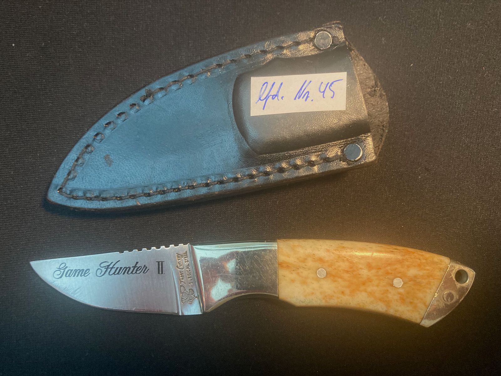 Gürtelmesser, Jagdmesser, Fame Hunter II, Chirurgenstahl, Horngriff, Gürtelclip Leder schwarz