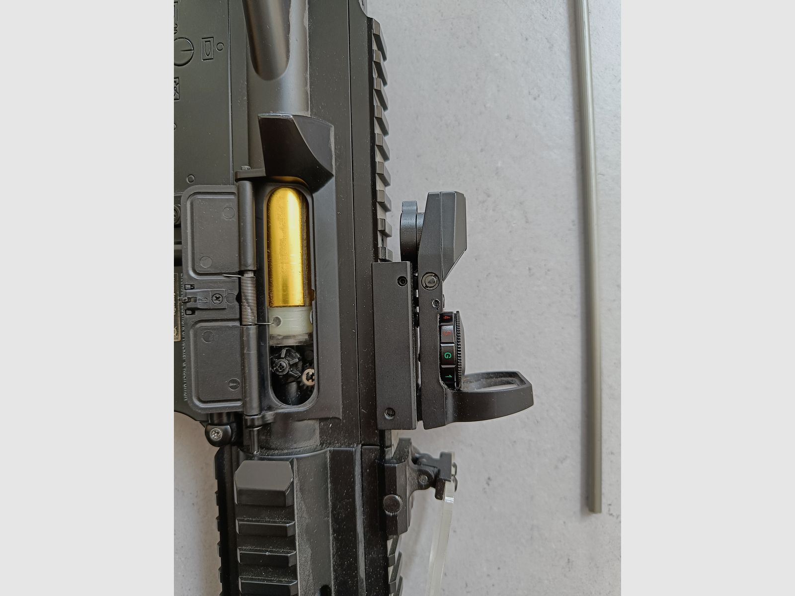 Komplette Airsoft-Ausrüstung – Gewehr, Weste, Visier, Tasche, Speedloader – Alles dabei!