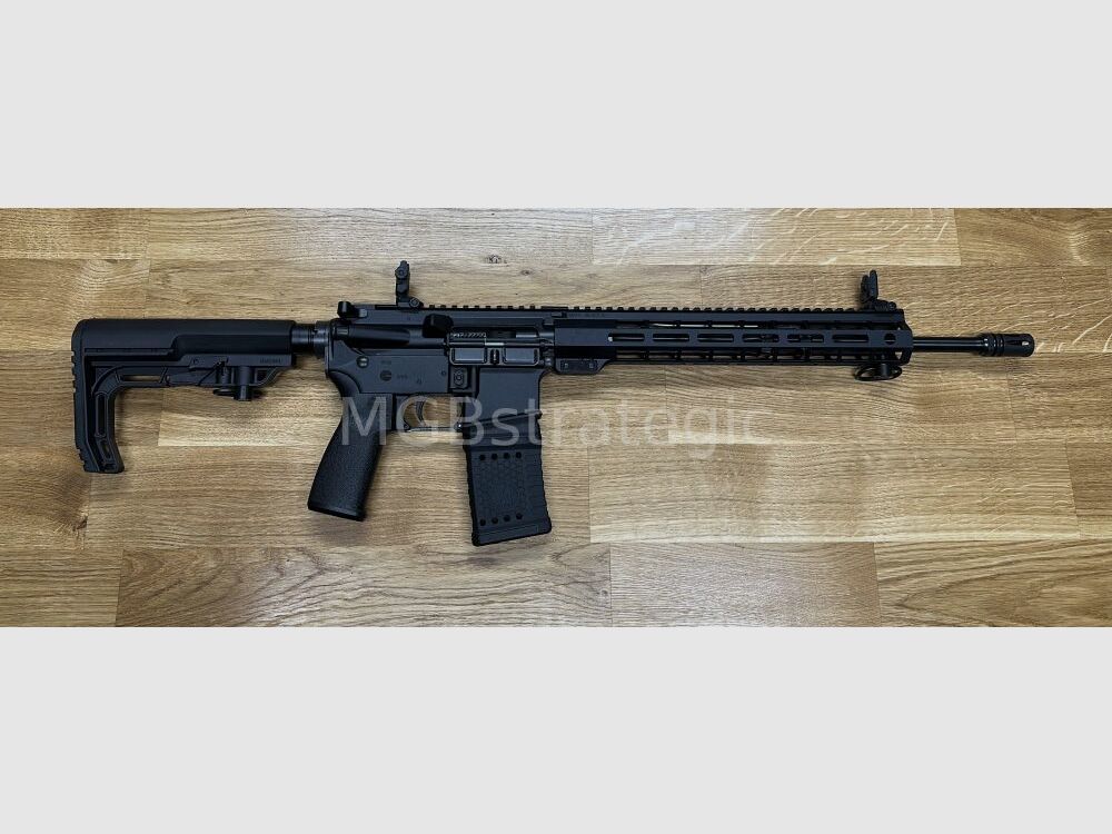 Windham Weaponry R16 Superlight - 2,64 kg - halbautom. Büchse .223Rem Gewicht ungeladen nur ca. 2,64 kg - SKU: R16SLSFSM - 16″ Superlight with Melonite QPQ Finish and A2 Flash Suppressor - 13" Windham M-Lok Handschutz System AR-15 AR15