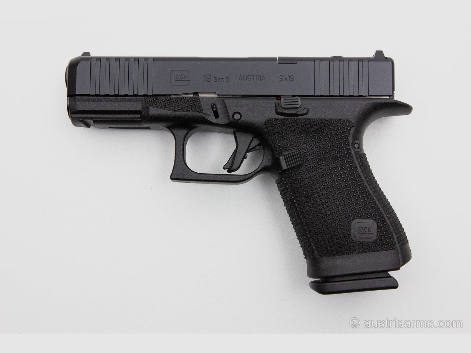 GLOCK 19 Gen6, New firearm, 9 x 19 mm, image 1 of 7
