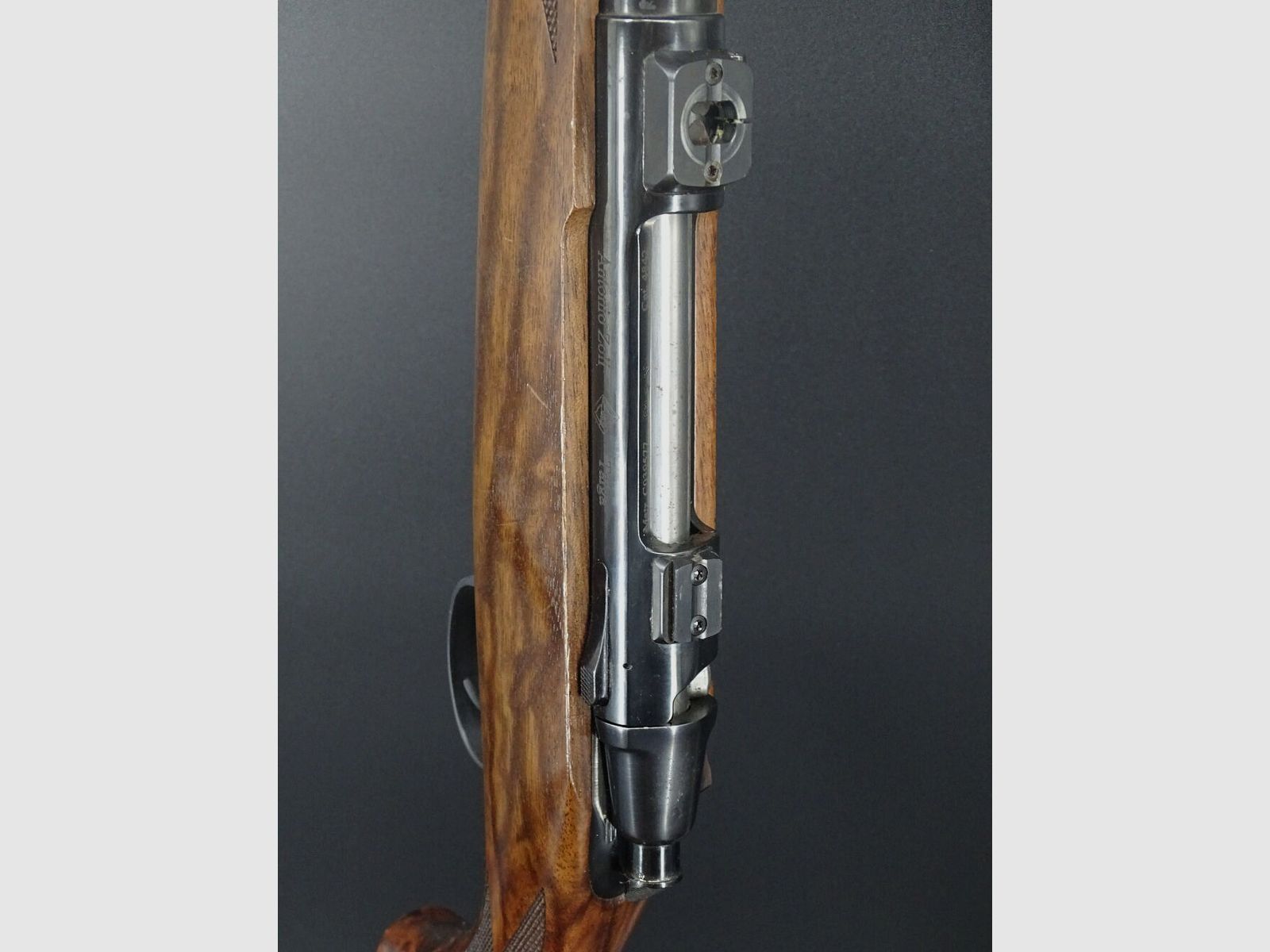 Antonio Zoli Taiga Kaliber .308 Win Gewinde M15x1 Handspanner Taiga mit schönem Holzschaft