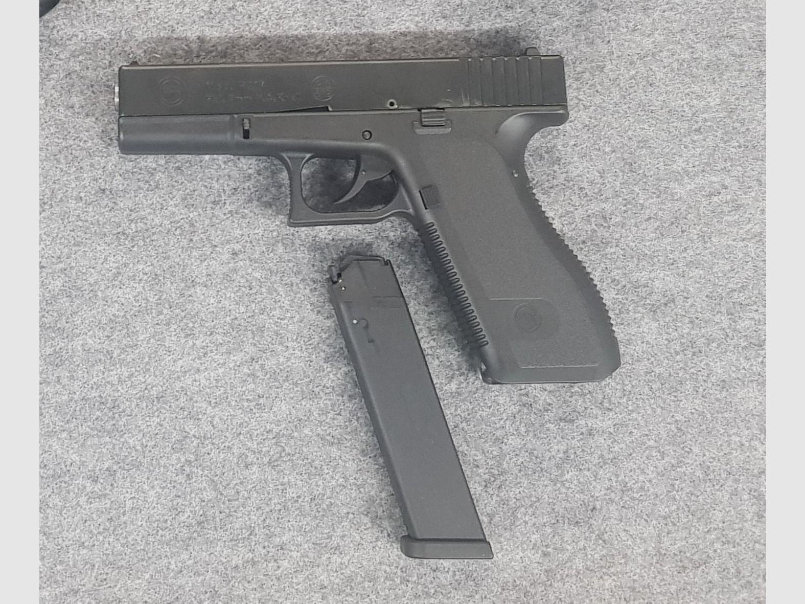 Erma Geco P217  Magazin  Glock 17  PTB 672 PAK 9mm