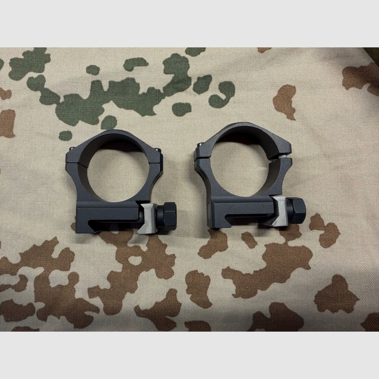 Nightforce ATACR 1-8x24 F1 FDE incluso montaggio anello Nightforce – Ottime condizioni