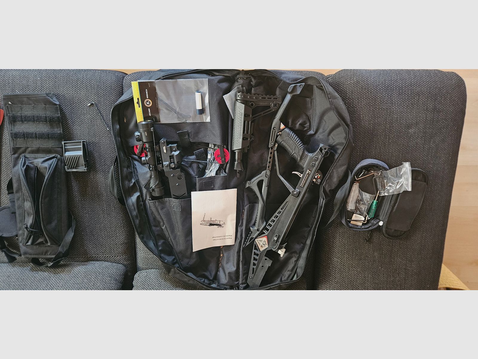Siege 300 + cargador + bolsa + mucho accesorio