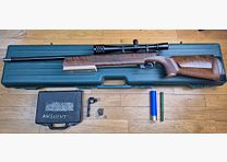 Splendide ensemble Carabine de Précision Anschütz Modèle MATCH 54 Version1407 – 22LR – Lunette Weaver CT36 Micro Trac 36 x40 ET dioptre et tunnel Anschütz (3 iris!) – Canon lourd – Protège chambre + Protége culasse + valise ! Top ensemble ! TBE+++