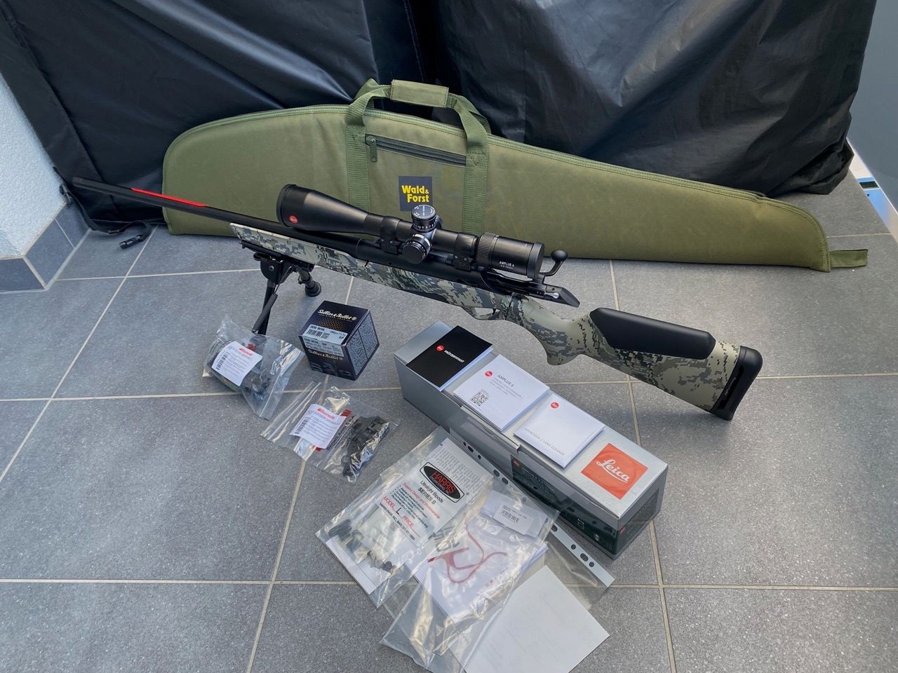 Benelli repeating rifle Lupo BE.S.T. Open Country .308 Win with a Leica scope Amplus 6 2.5–15x50i L-Ballistic BDC (MOA)