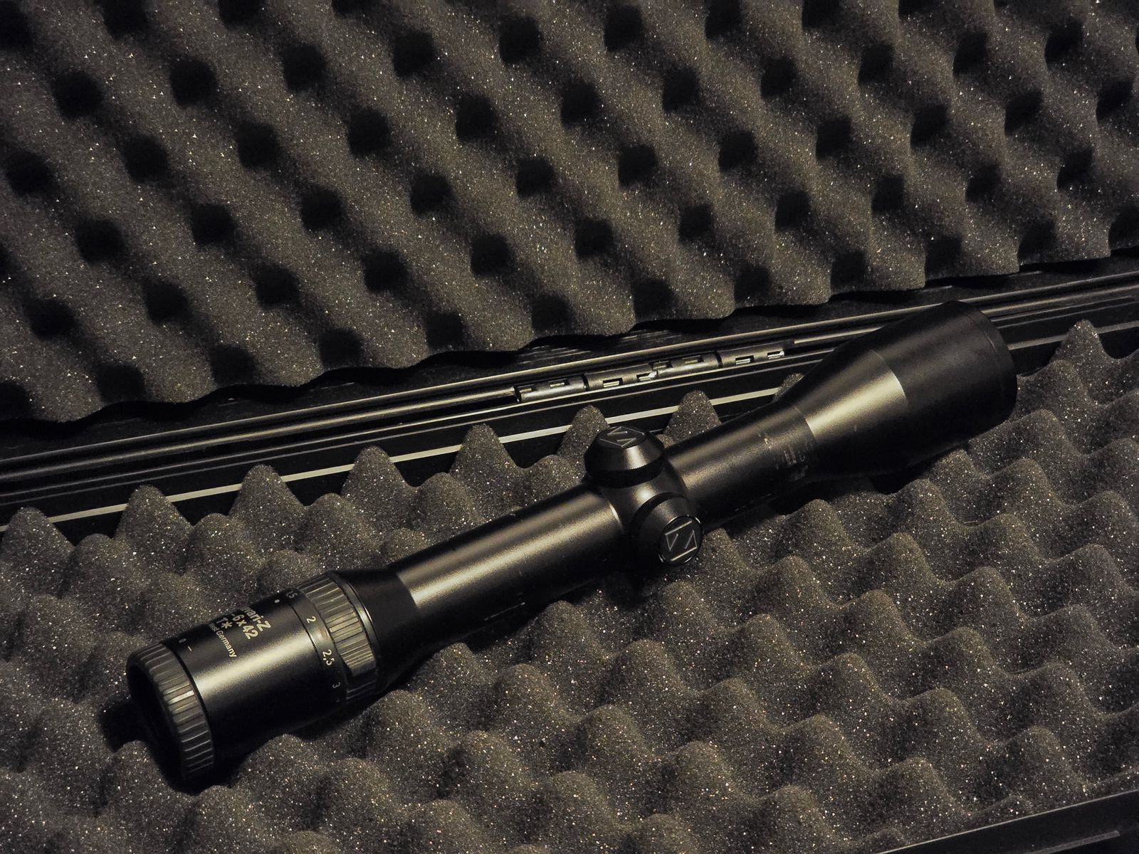 Zeiss Diavari 1.5-6x42 T* (Reticle 8, 1st focal plane) with Zeiss internal rail
