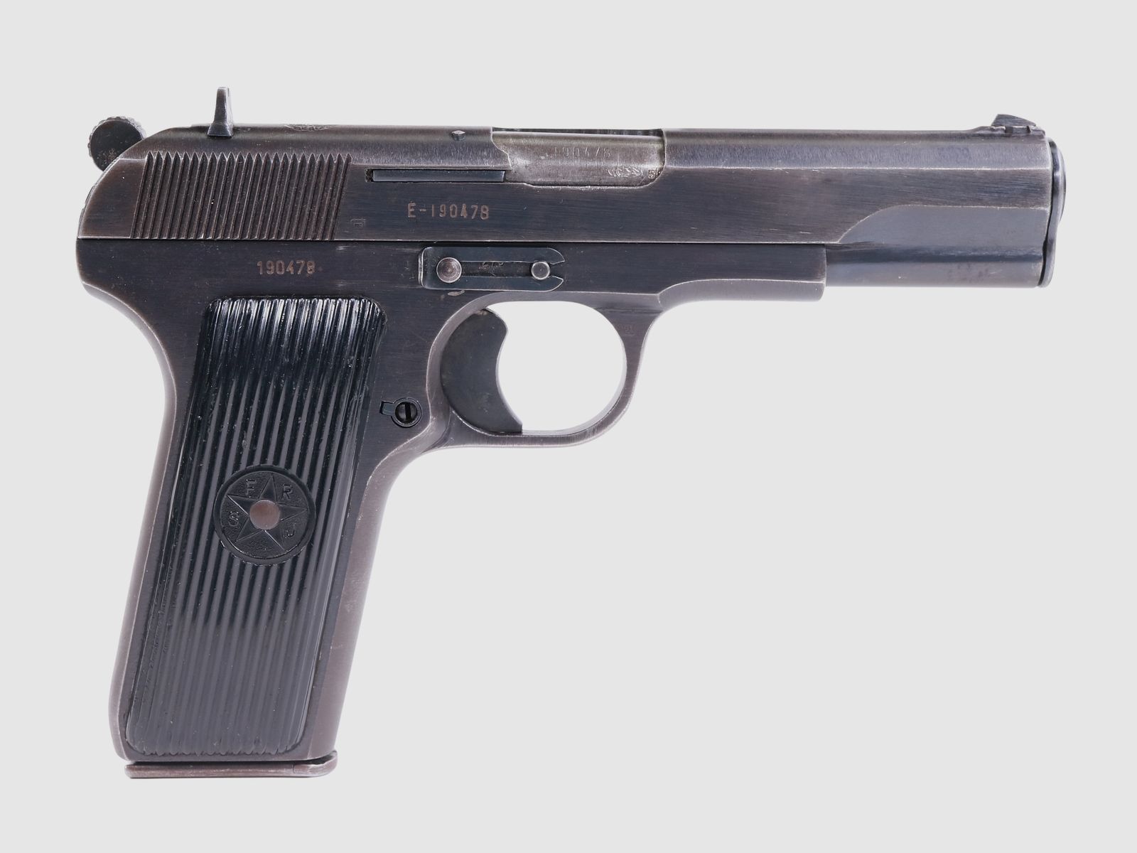 Zastava M57, Kaliber 7,62mmTokarev || Pistole