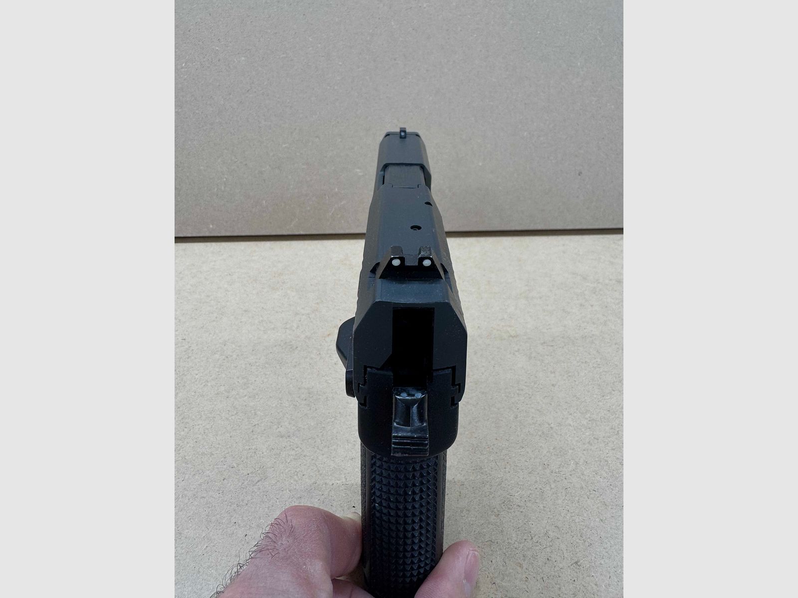 Umarex USP Compact GBB – Objeto para reparadores (magacín con fugas) | mucho accesorio