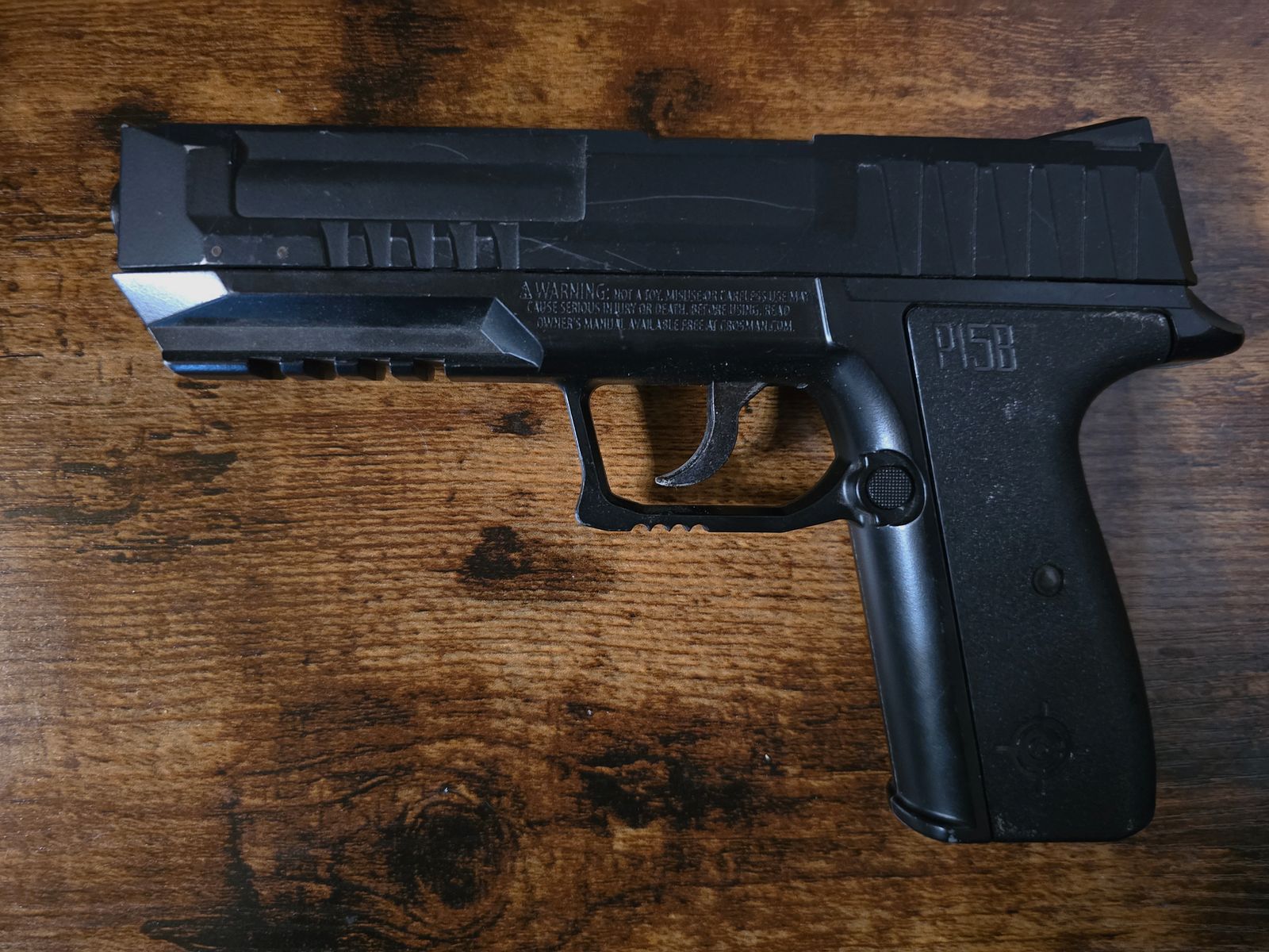 Crosman CO2 air pistol model P15B