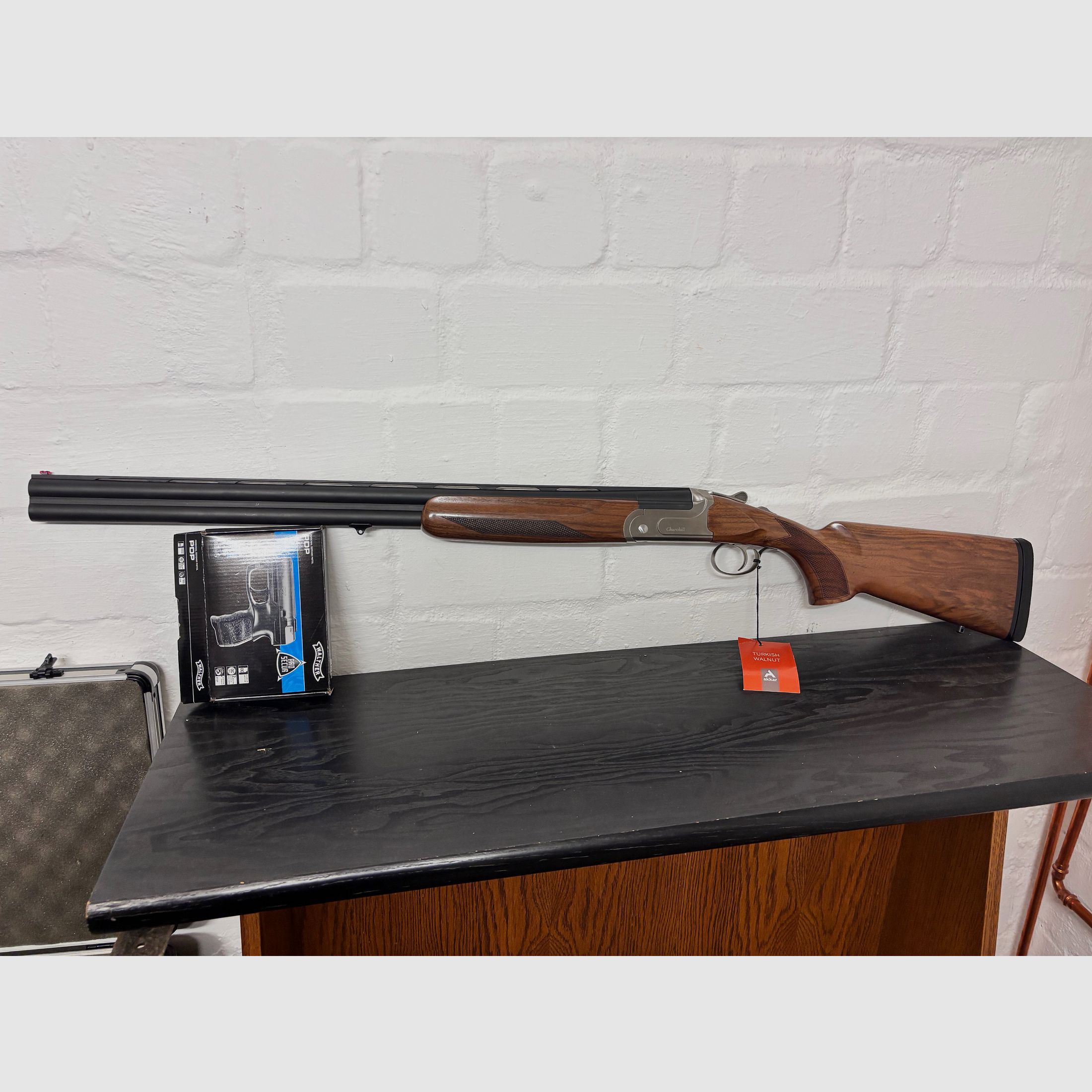 Akkar 12/76 Churchill