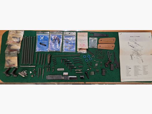 Very large lot of spare parts Colt Government 1911 various versions