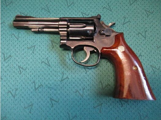 Revolver Smith & Wesson Modell 18 4 Zoll .22lr 18