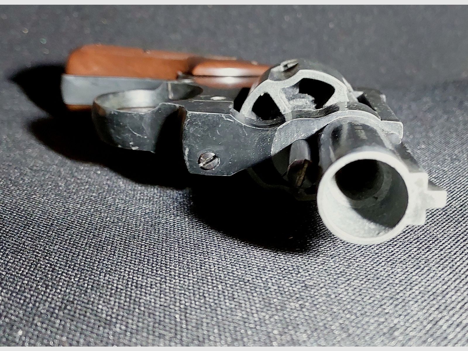 Röhm RG79 rewolwer gazowy brązowany (PTB 5-71) Rg 79 z zintegrowanym 15mm lufą