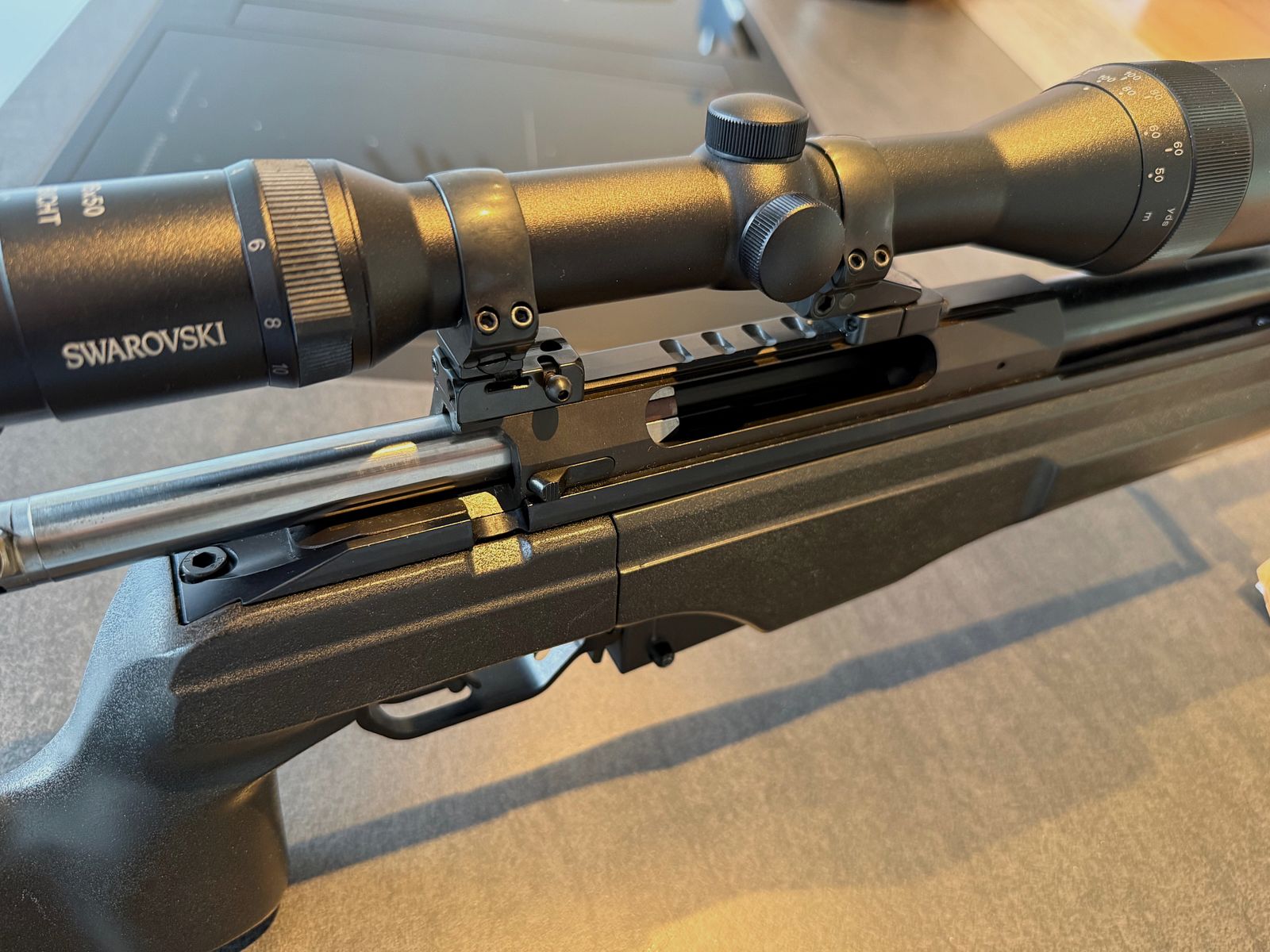 Sako TRG 42, Cal. 300 Win Magnum, negro. Swarovski Habicht, 4-16x50